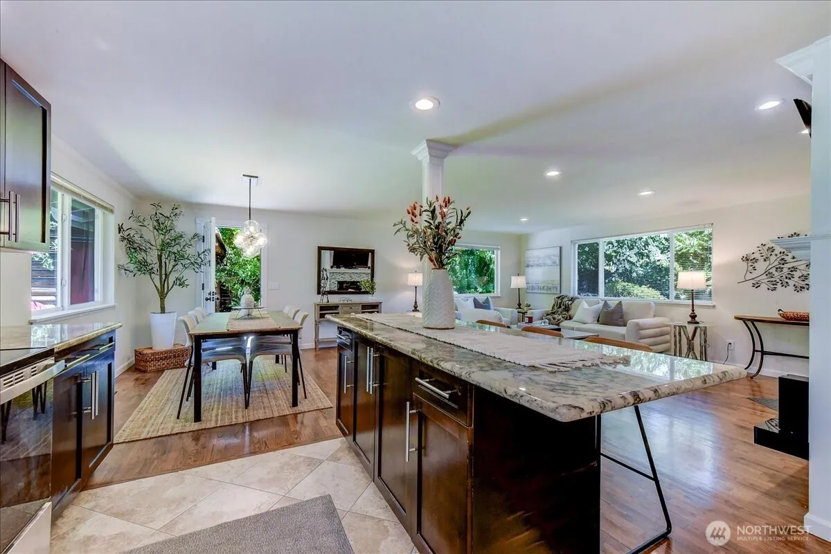 Property photo for 10852 Ne 108th Street, Kirkland photo 5