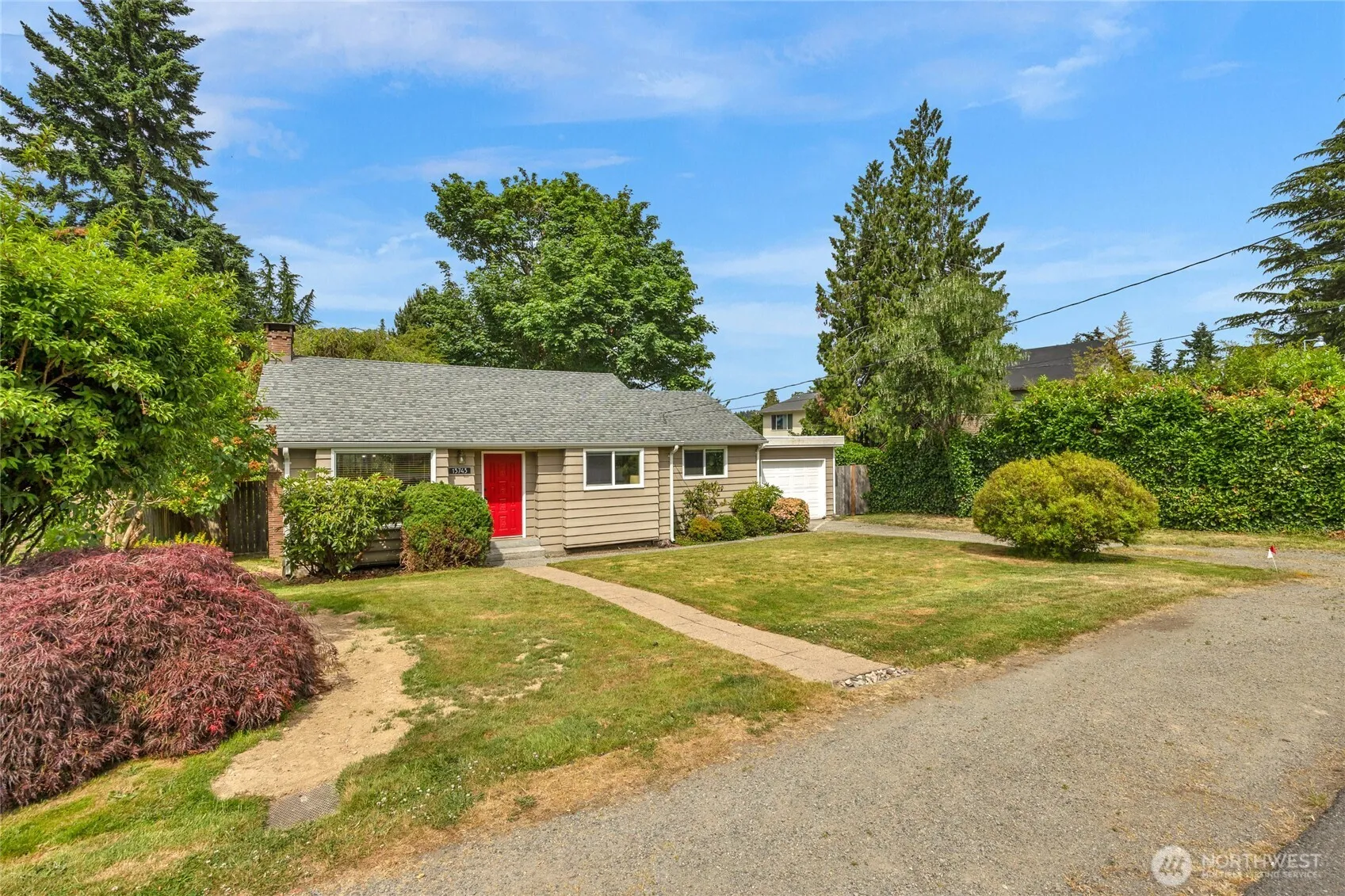 Property photo for 13743 36th Avenue Ne, Seattle photo 2