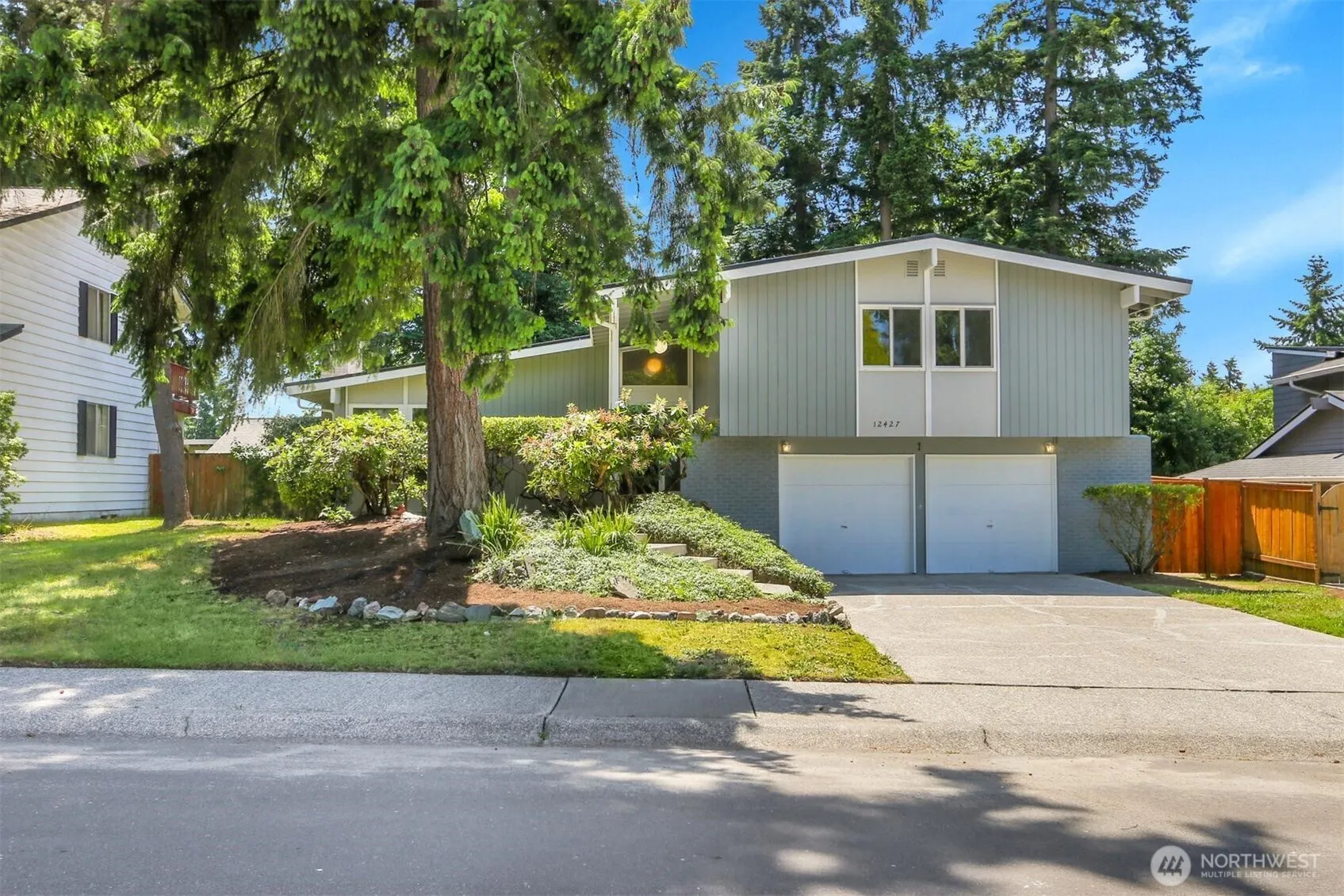Property photo for 12427 Ne 141st Way, Kirkland