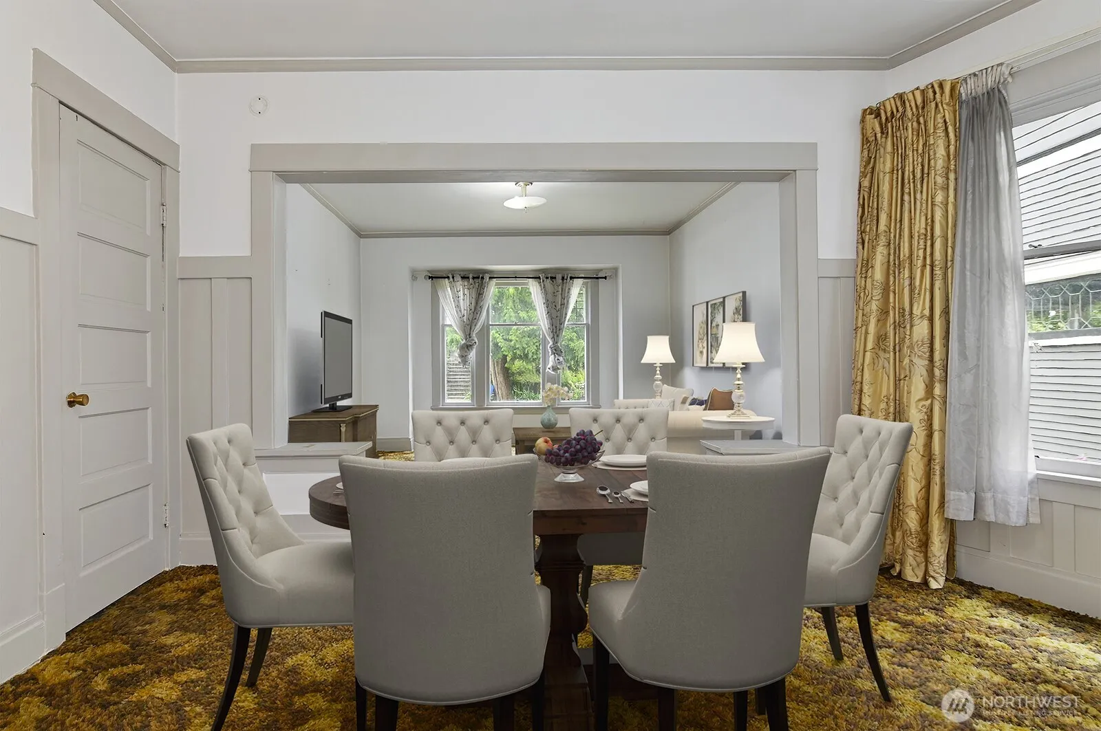 Property photo for 3823 Densmore Avenue N, Seattle photo 5