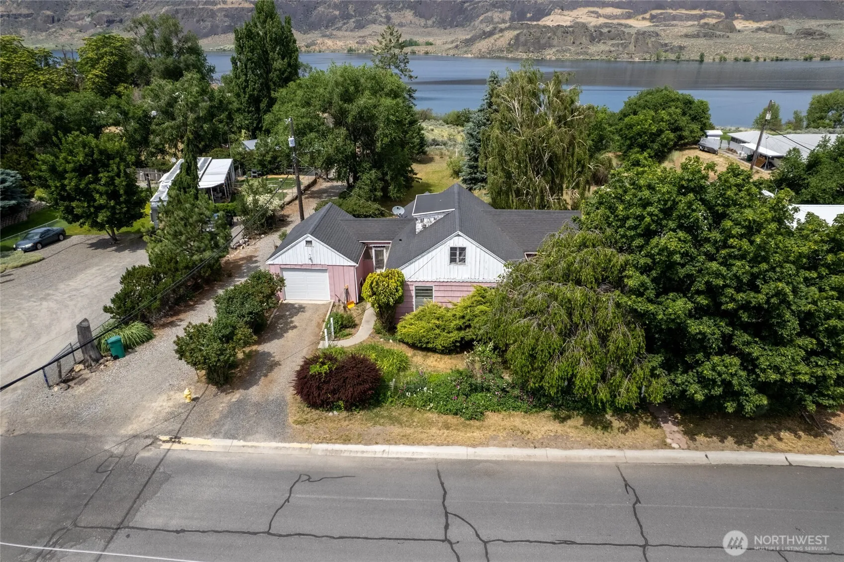 Property photo for 335 Sunny Drive, Electric City