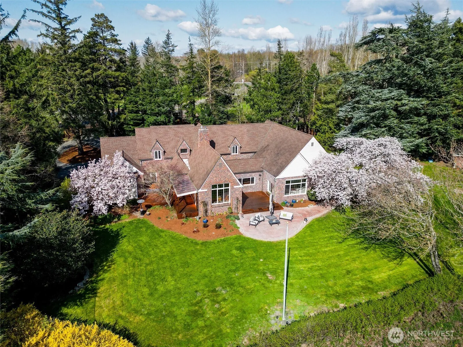 Property photo for 3851 Cliffside Drive, Bellingham photo 4