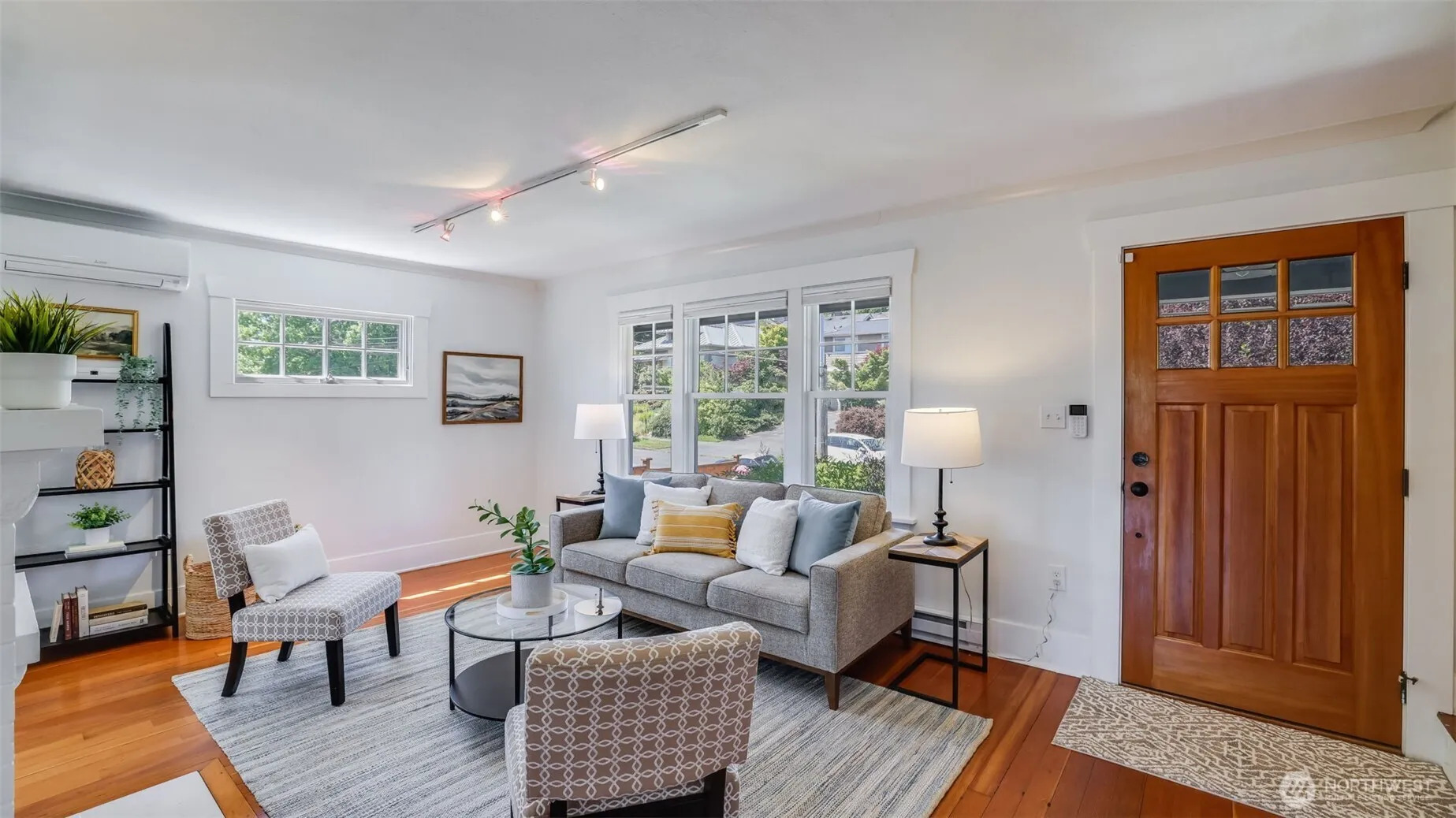 Property photo for 1514 25th Avenue, Seattle photo 3