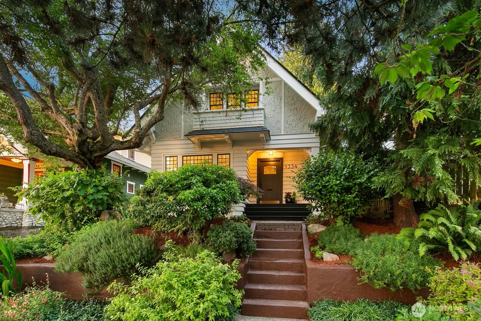 Property photo for 1334 44th Avenue Sw, Seattle