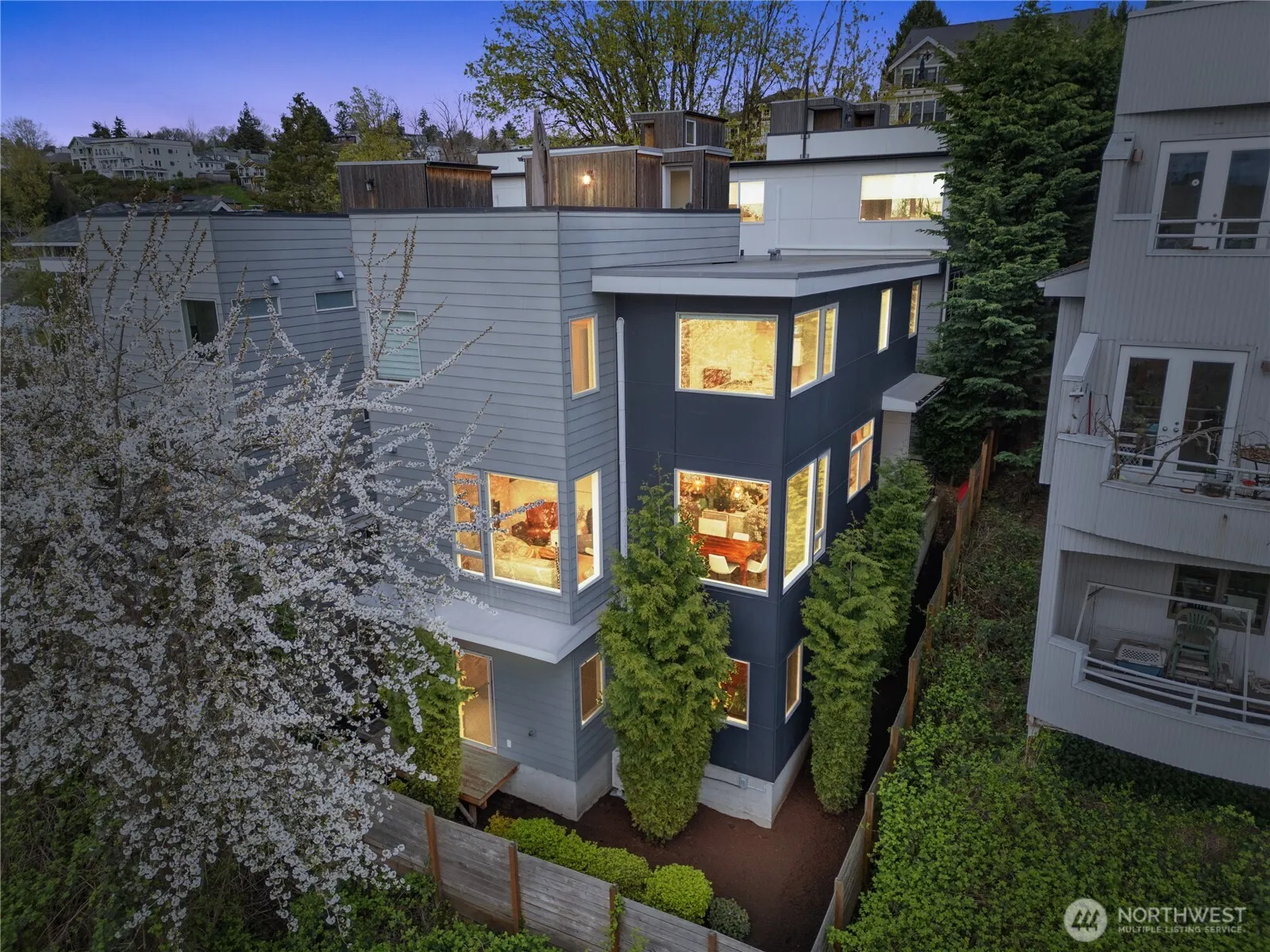 Property photo for 1813 12th Avenue W, Seattle