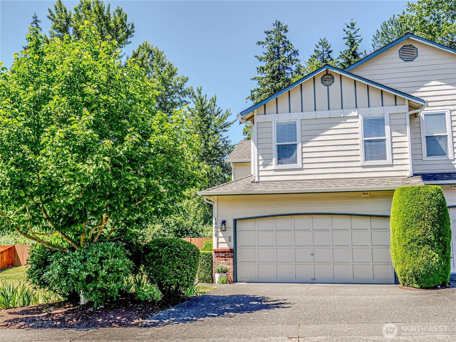 Property photo for 18808 19th Se, Bothell photo 2