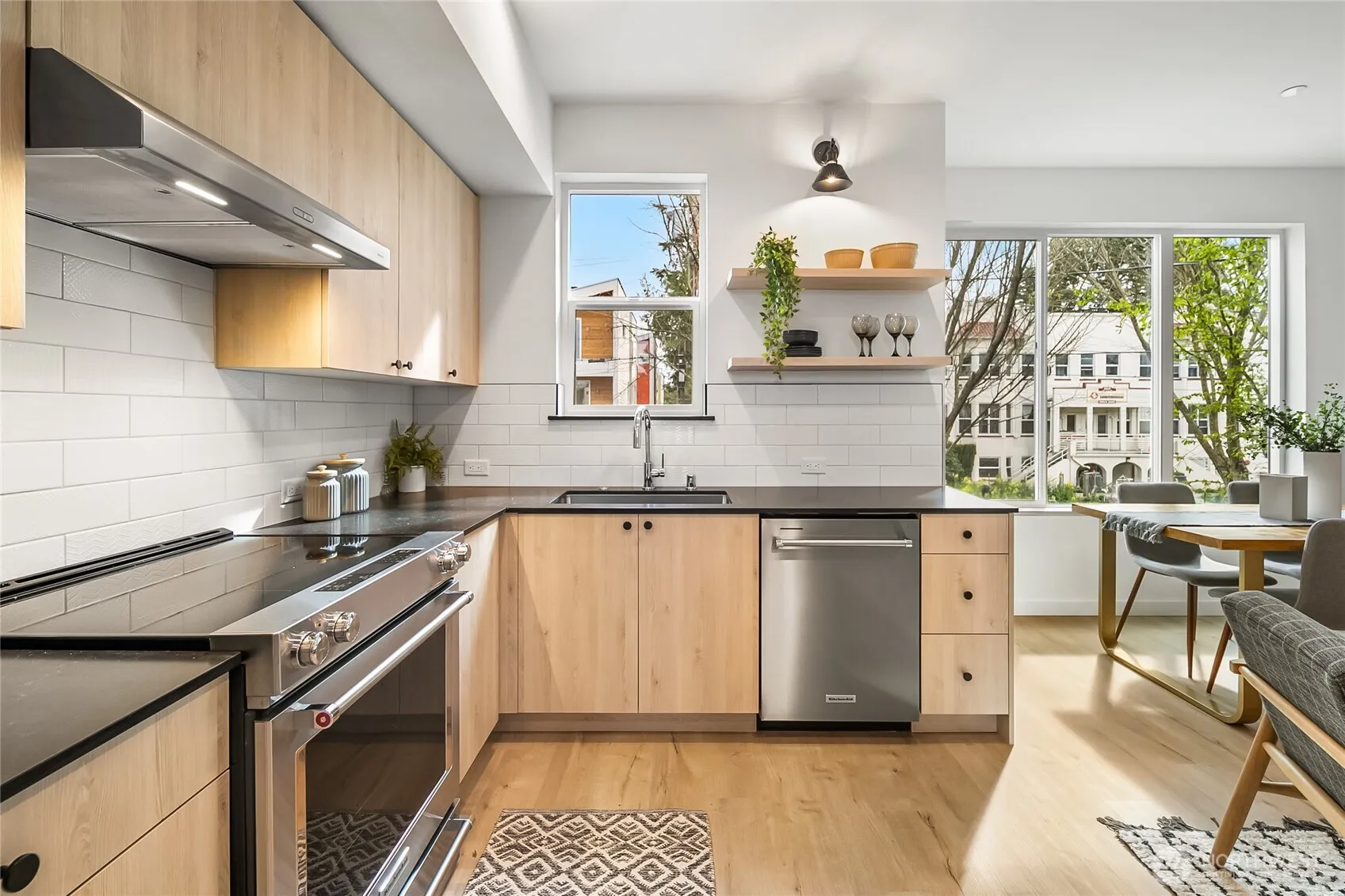 Property photo for 9021 C 13th Avenue Nw, Seattle photo 4