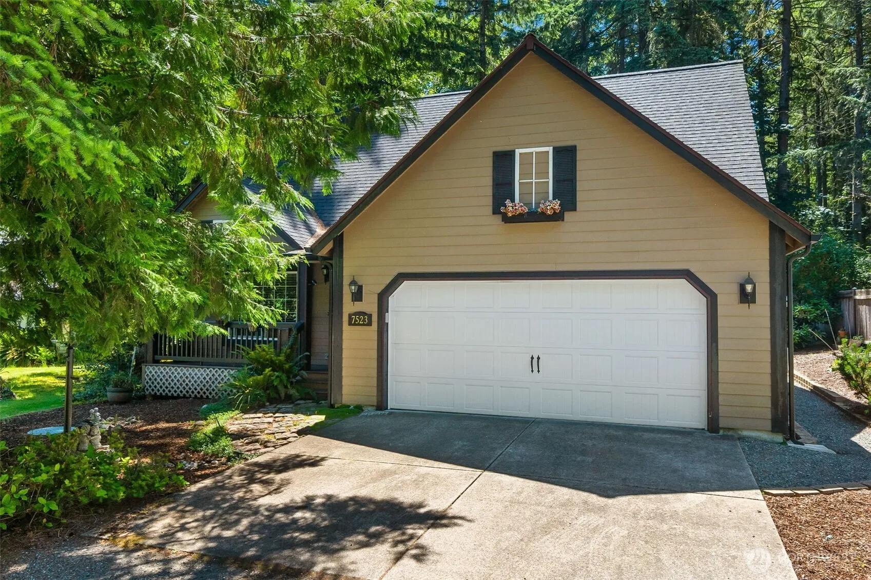 Property photo for 7523 Thrush Drive Se, Olympia