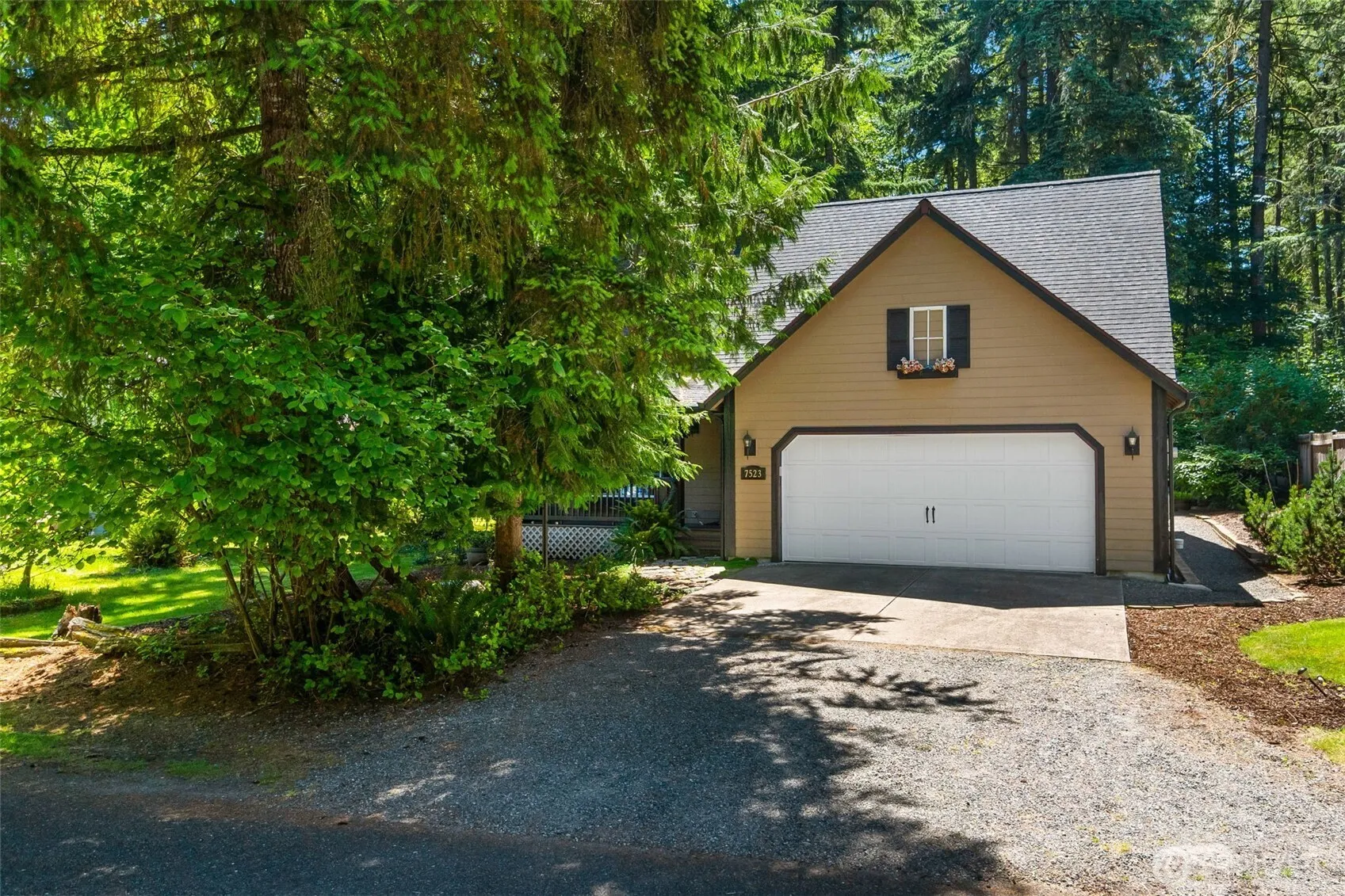 Property photo for 7523 Thrush Drive Se, Olympia photo 3