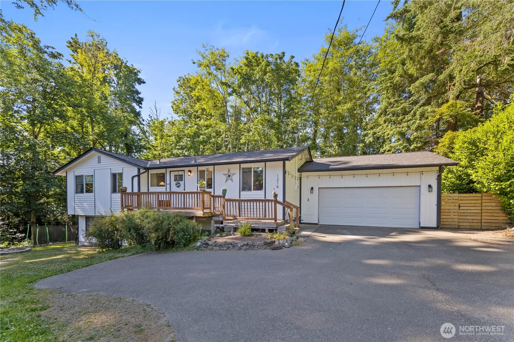 Property photo for 1216 Ne Vena Avenue, Bremerton photo 2
