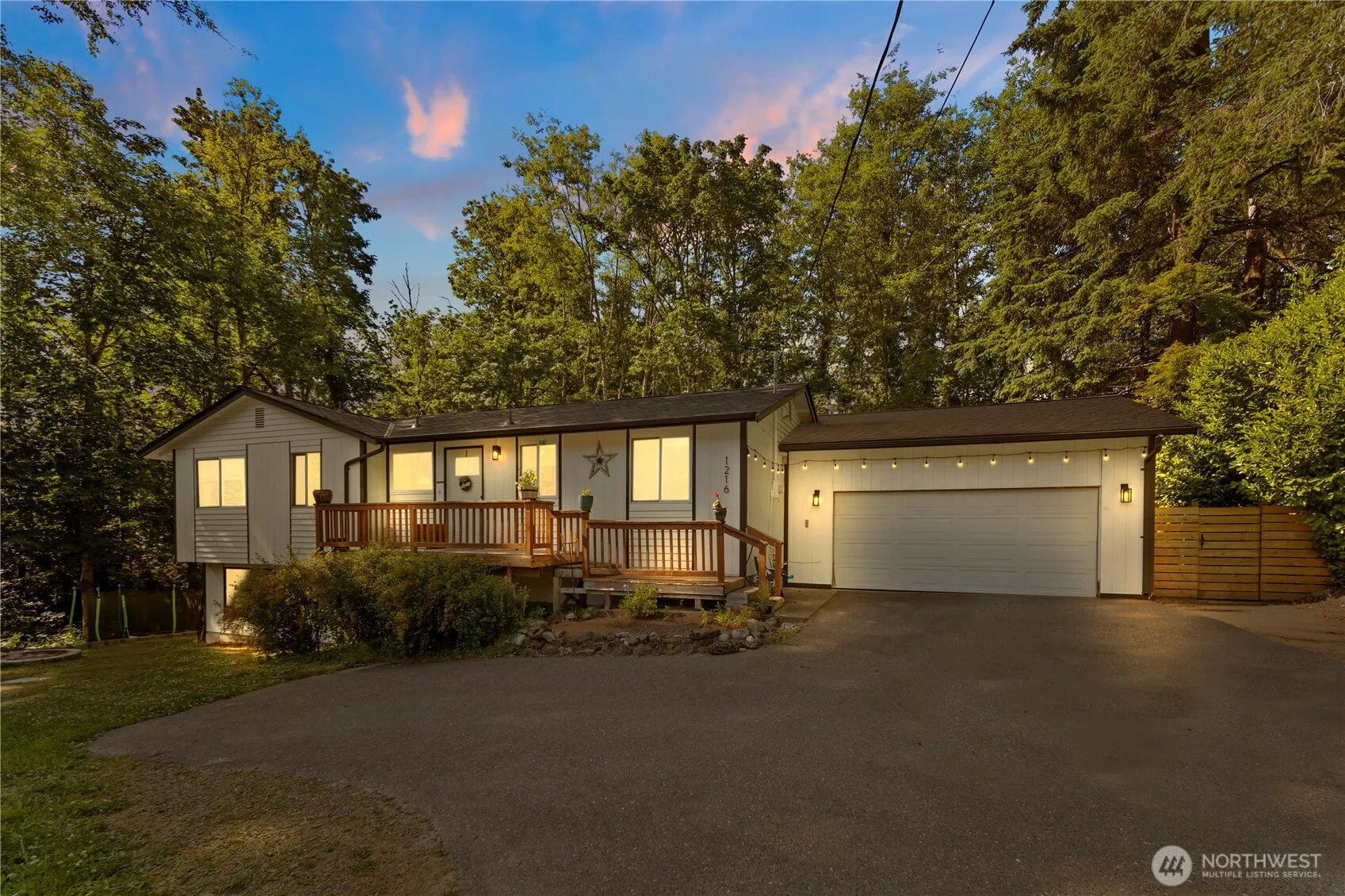 Property photo for 1216 Ne Vena Avenue, Bremerton photo 3