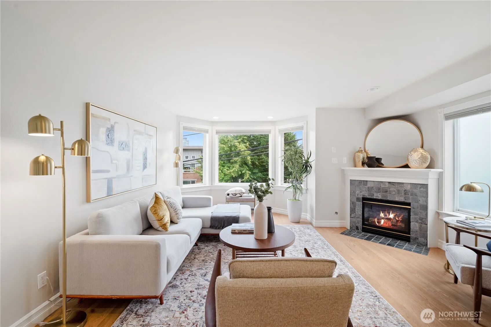 Property photo for 400 Aloha Street, Seattle photo 3