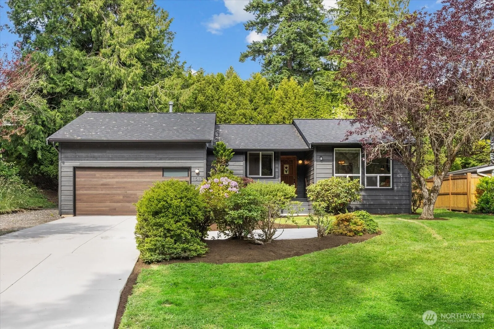 Property photo for 1513 Lowell Avenue, Bellingham photo 2