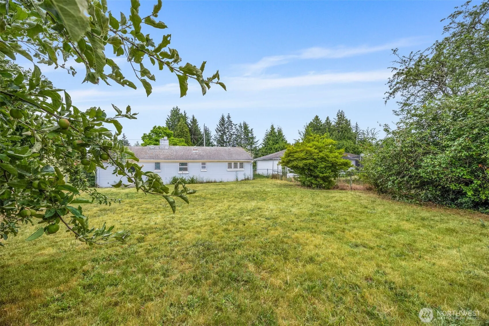 Property photo for 1922 Ne 135th Street, Seattle photo 4