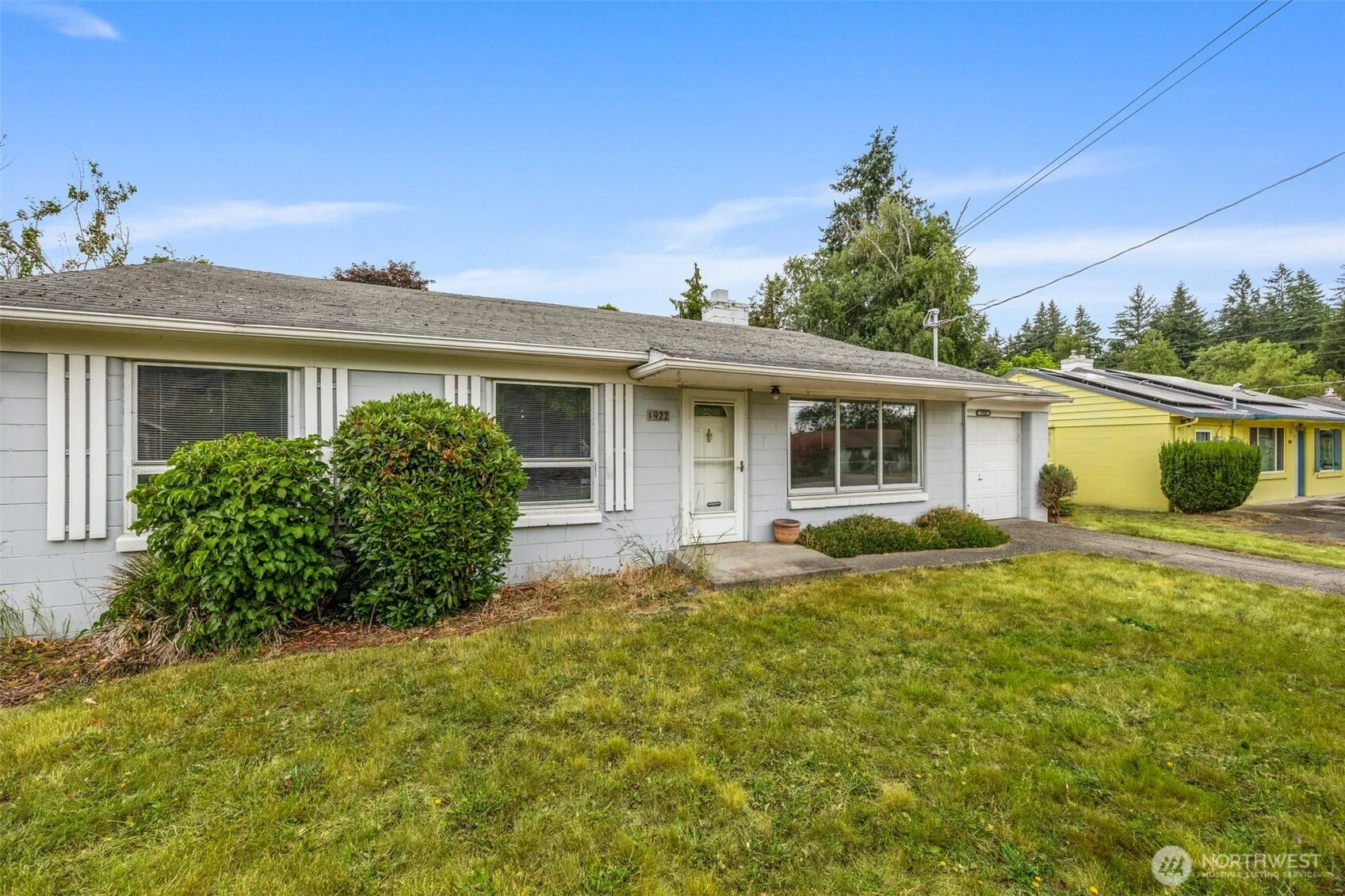 Property photo for 1922 Ne 135th Street, Seattle photo 3
