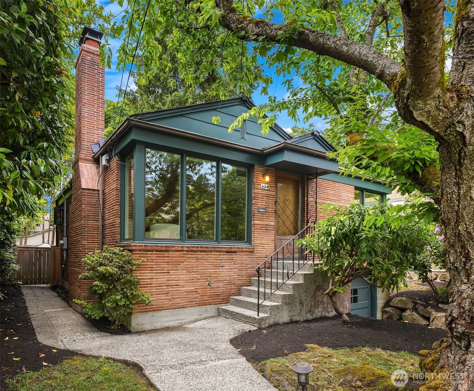 Property photo for 6541 45th Avenue Ne, Seattle