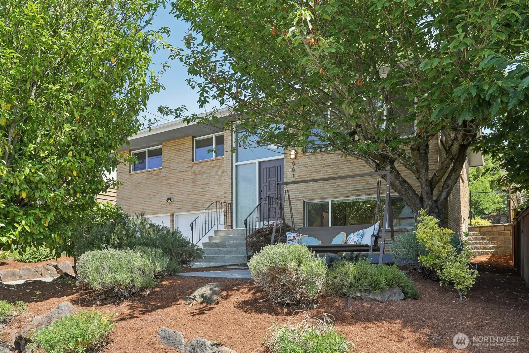 Property photo for 6616 49th Avenue S, Seattle photo 2