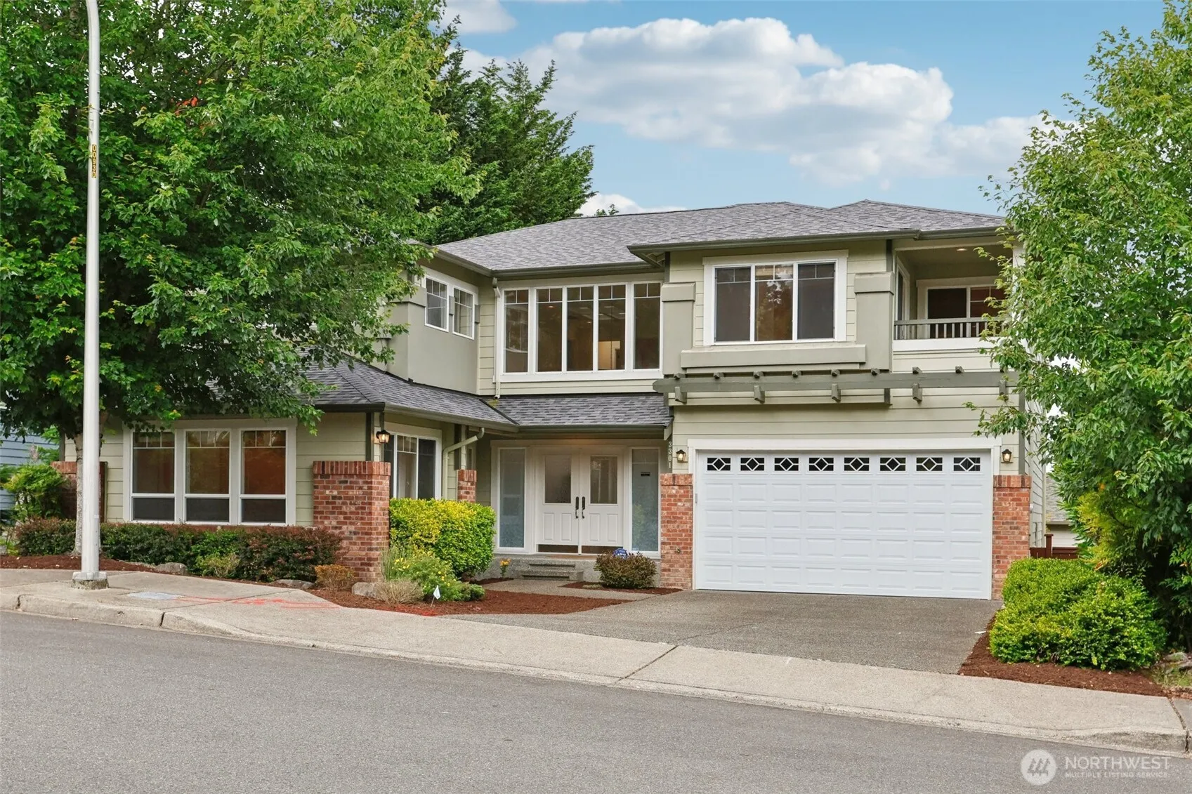 Property photo for 3301 Monterey Court Ne, Renton