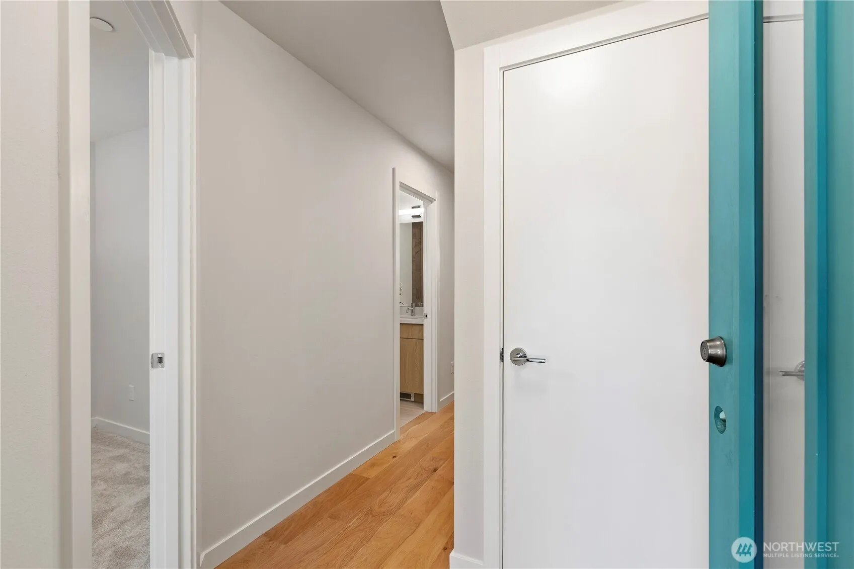 Property photo for 105 A Nw 39th Street, Seattle photo 2