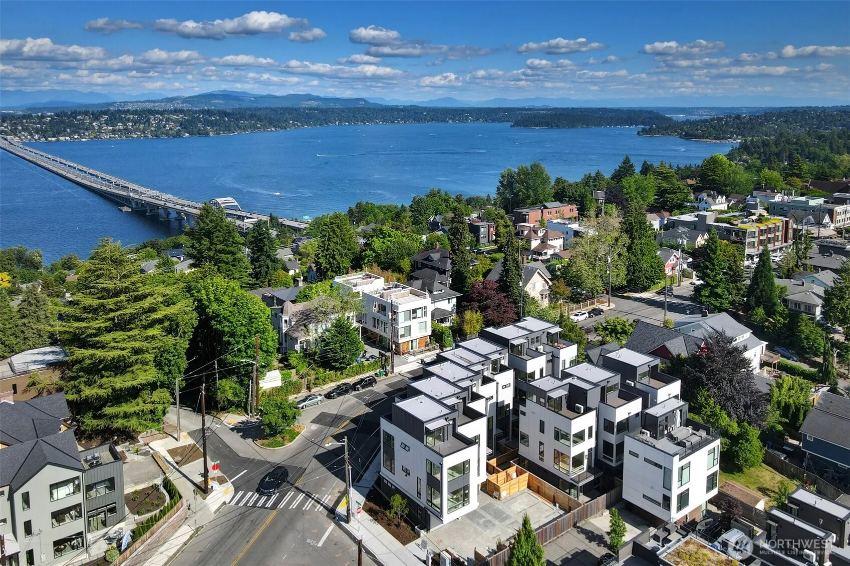 Property photo for 1307 31st Avenue S, Seattle photo 3