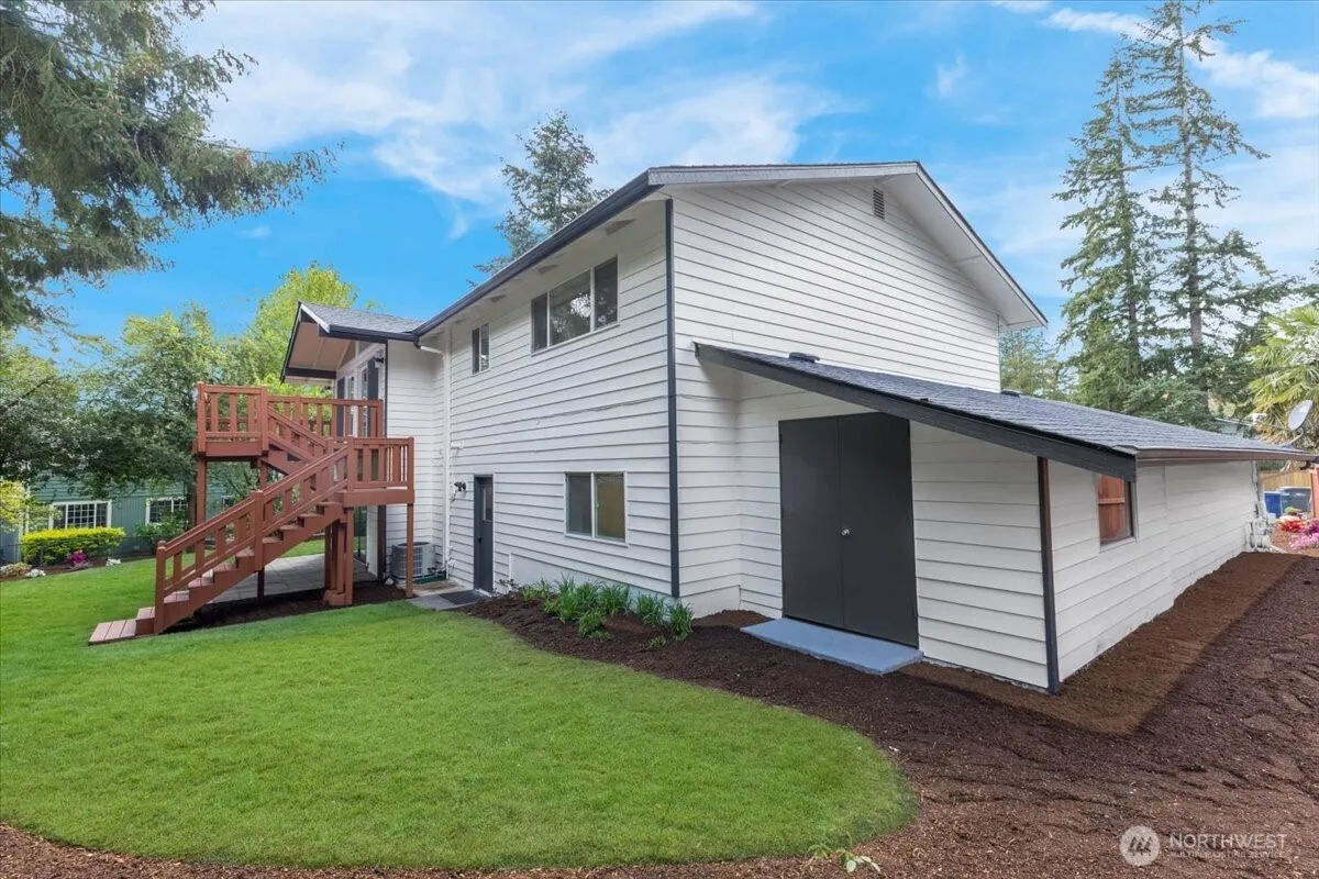 Property photo for 12816 130th Court Ne, Kirkland photo 5