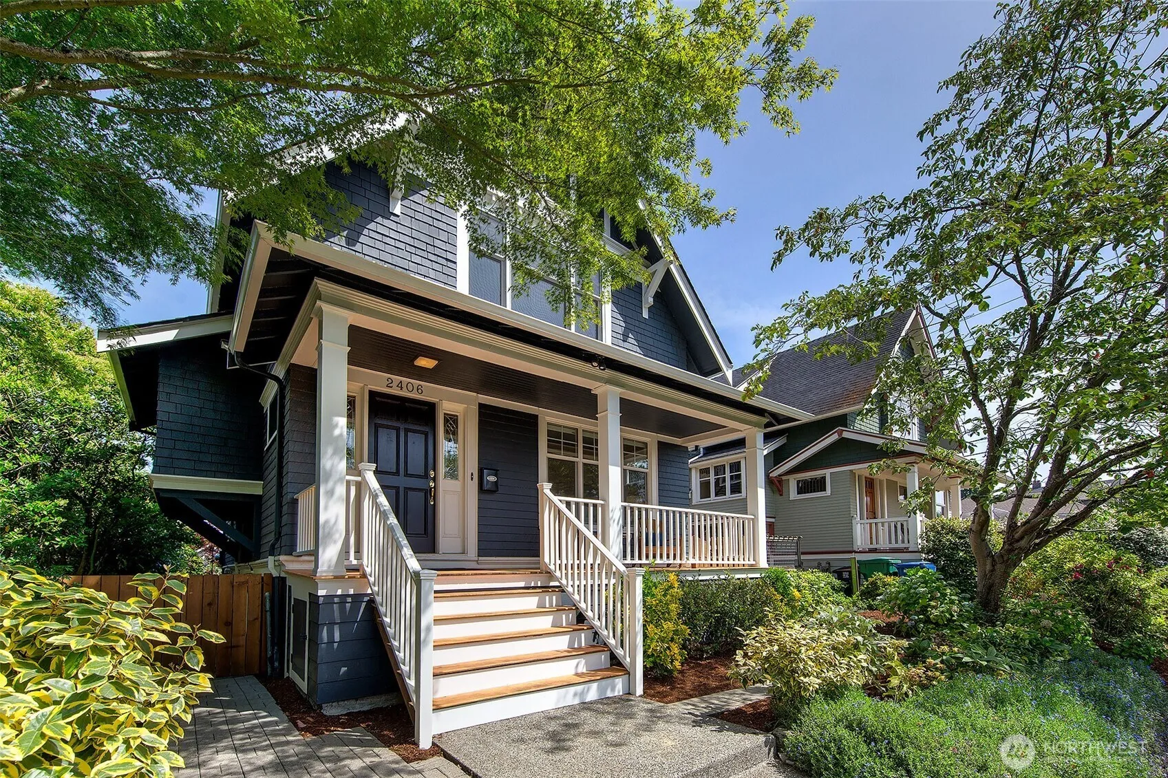 Property photo for 2406 5th Avenue W, Seattle