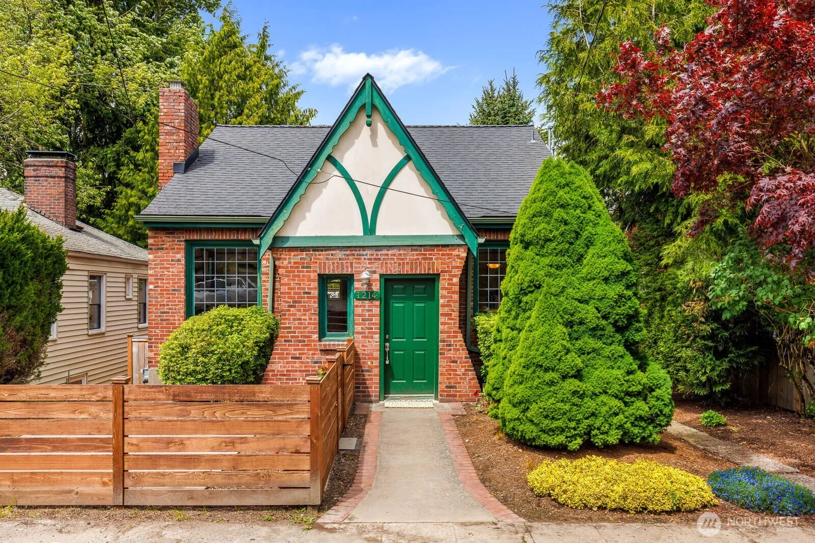 Property photo for 1214 Ne 98th Street, Seattle
