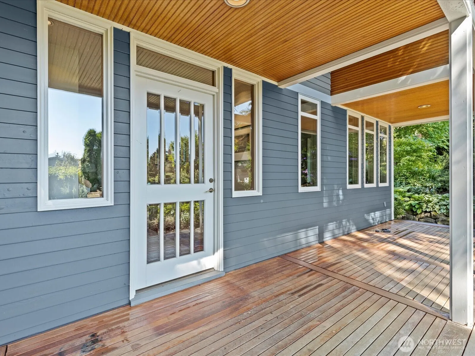 Property photo for 11231 Ne 67th Street, Kirkland photo 2