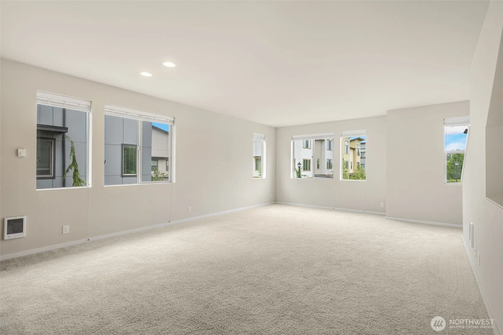 Property photo for 330 Chelan Avenue Ne, Renton photo 3