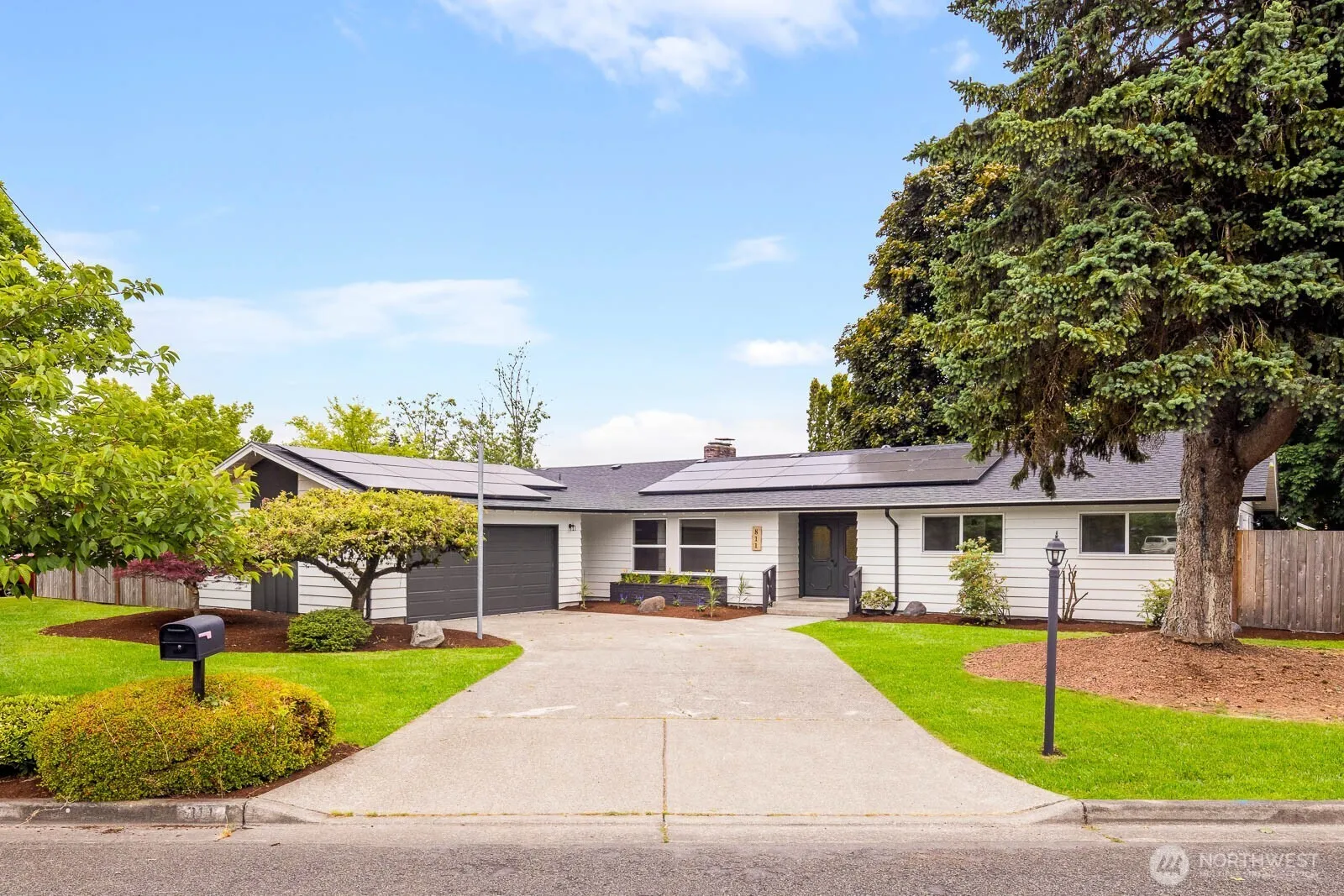 Property photo for 811 18th St Sw, Puyallup