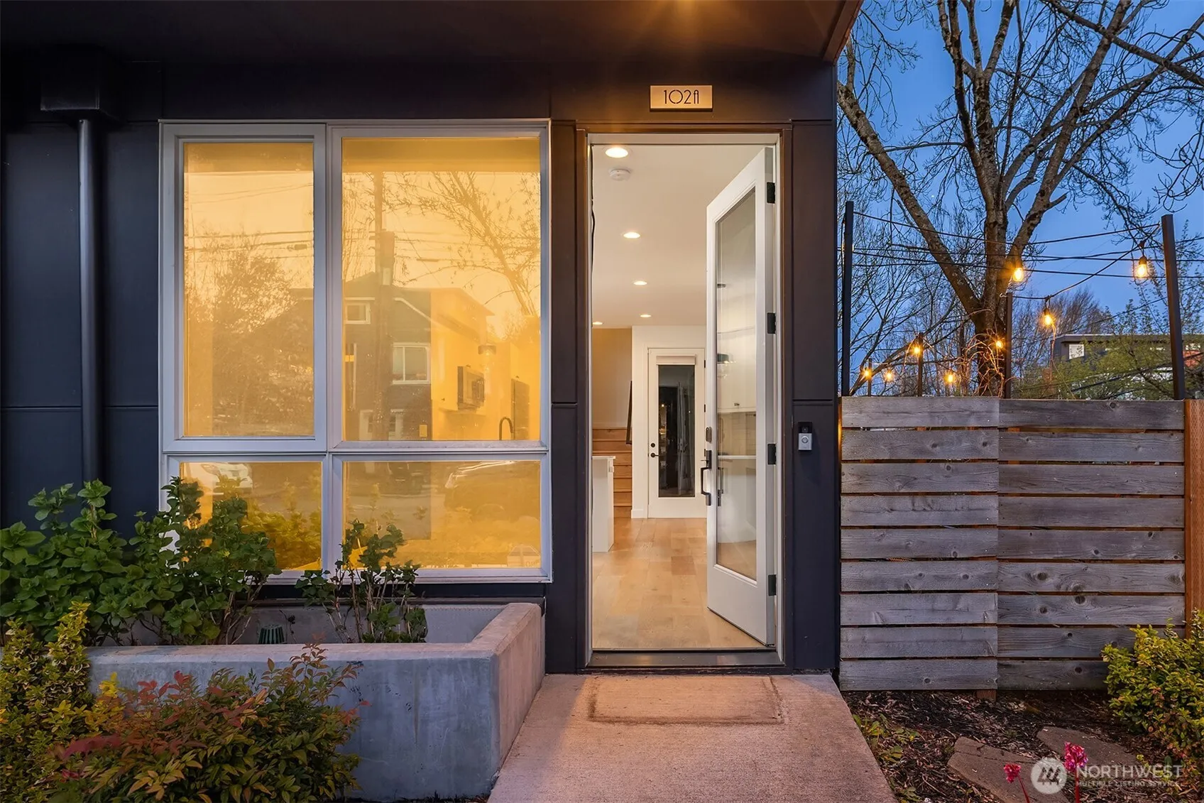 Property photo for 102 25th Avenue #a, Seattle photo 2