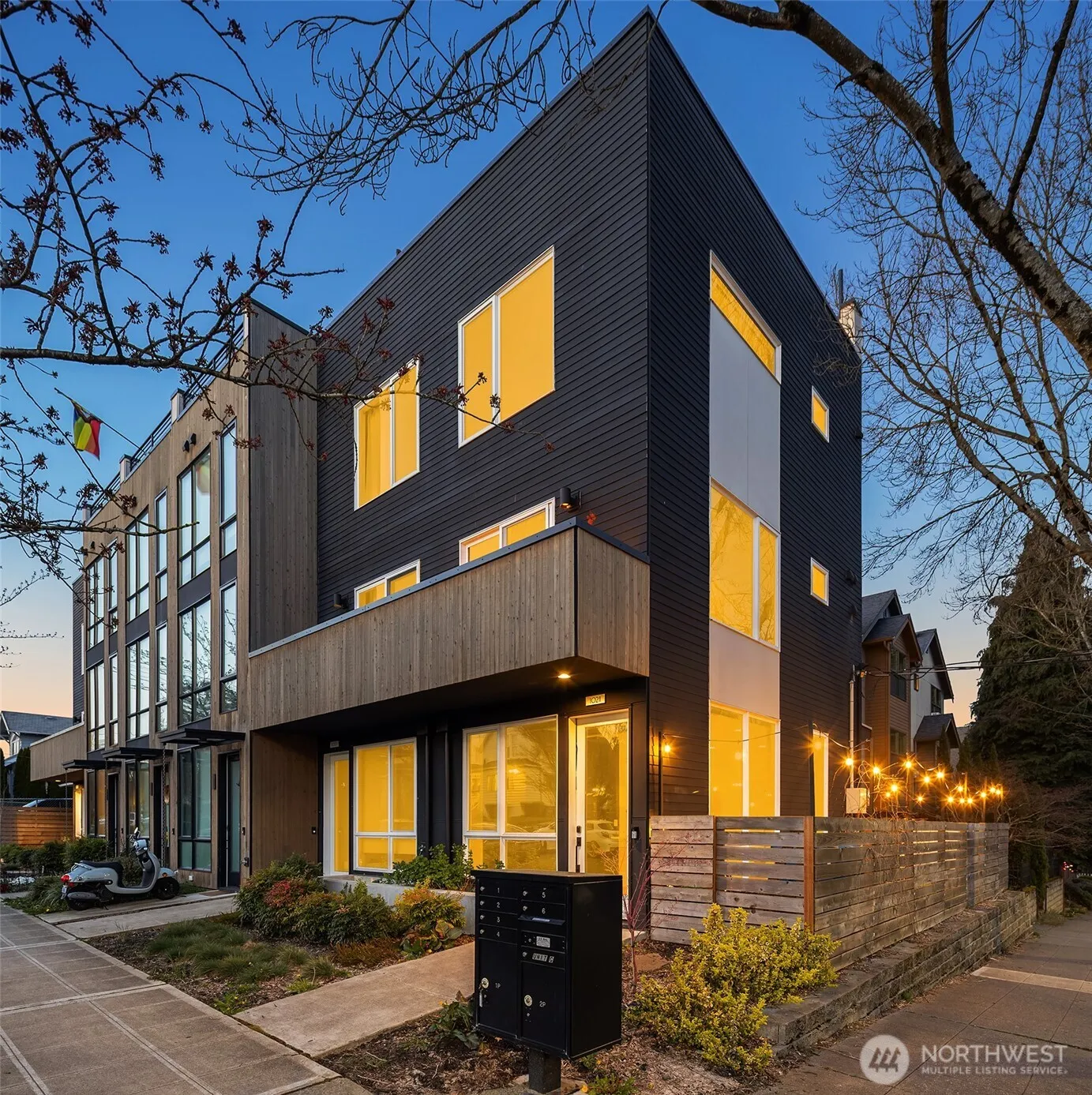 Property photo for 102 25th Avenue #a, Seattle