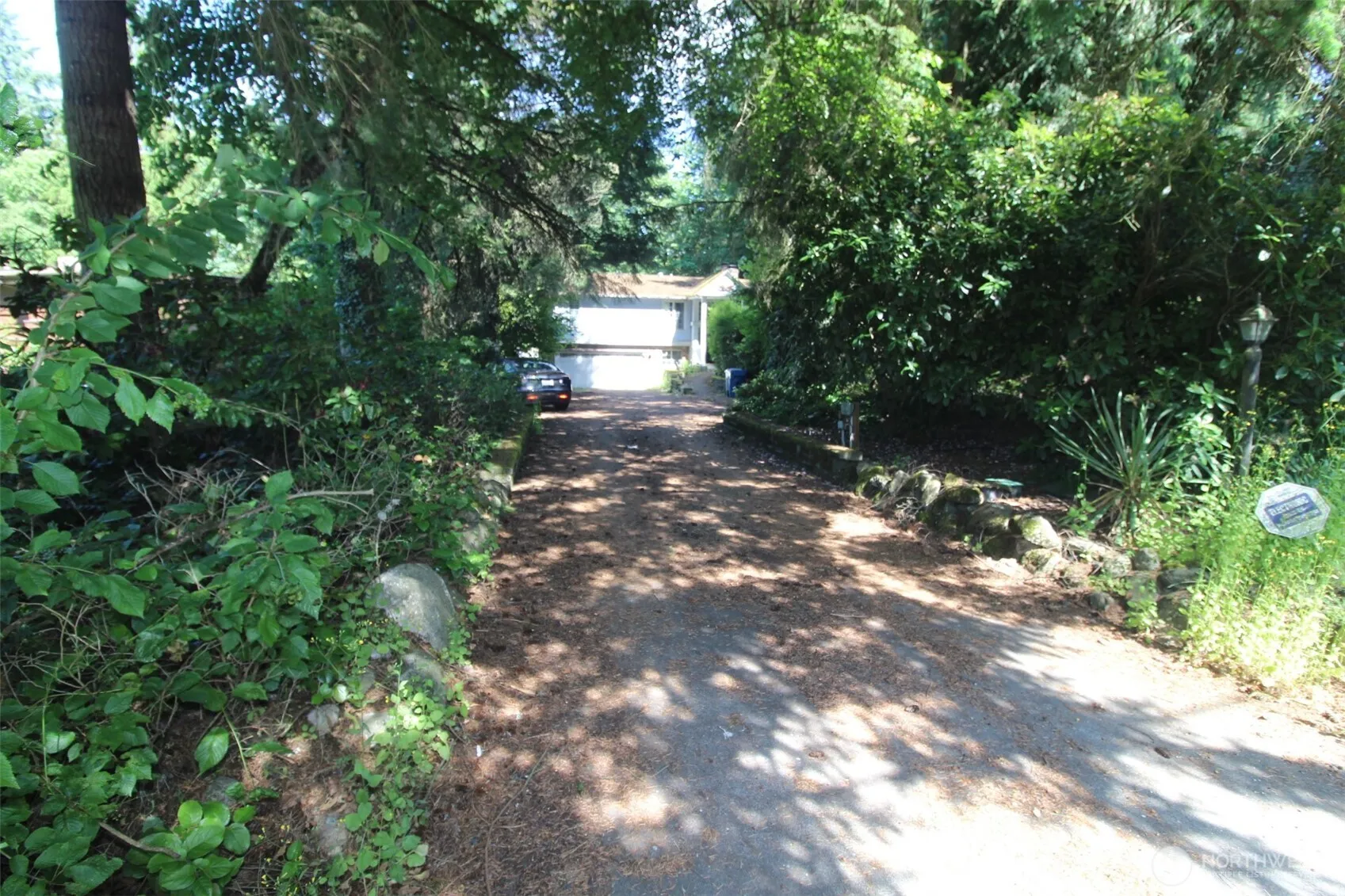 Property photo for 26128 Woodland Way S, Kent photo 2