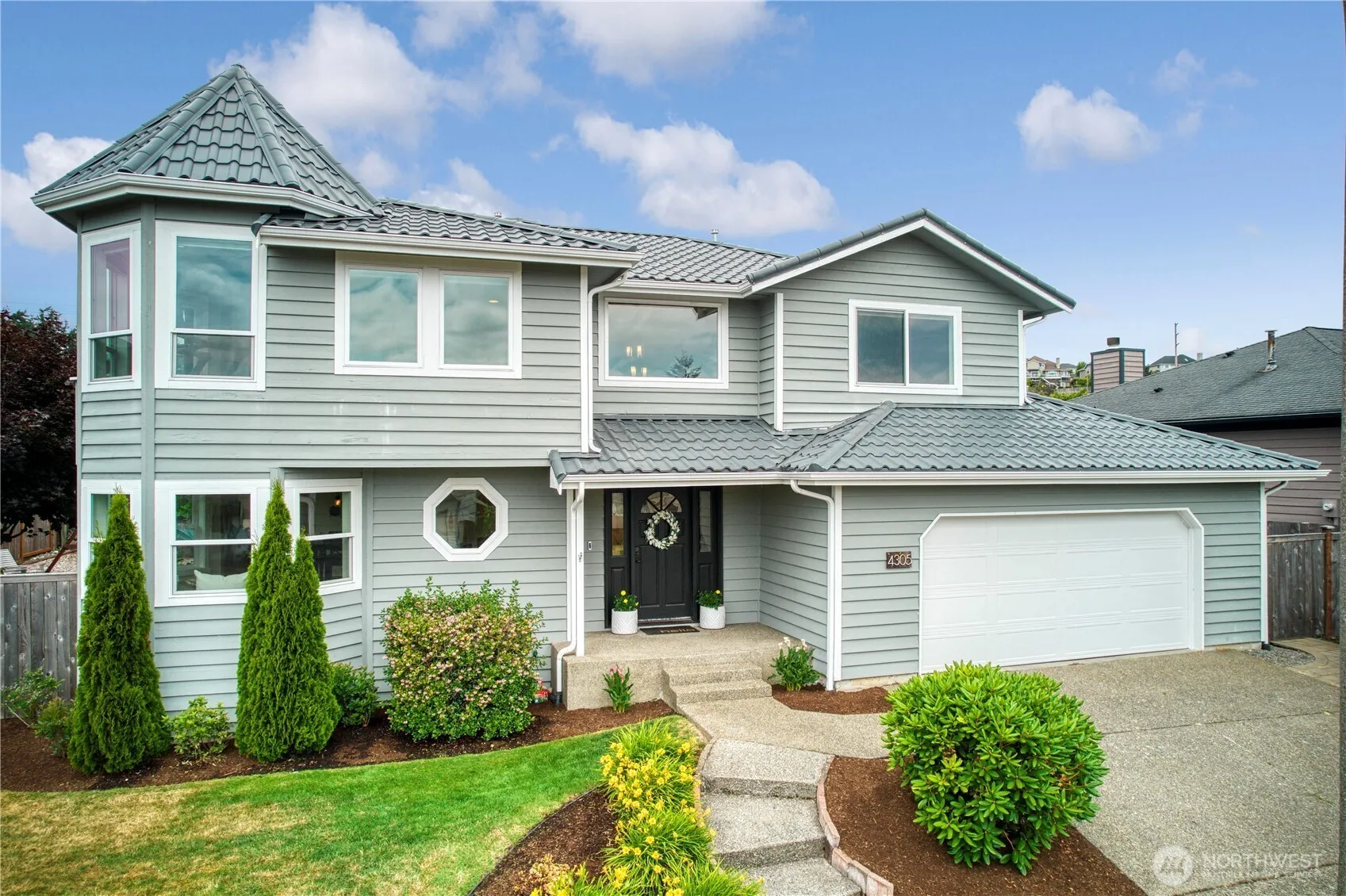 Property photo for 4305 Cliff Side Drive Ne, Tacoma