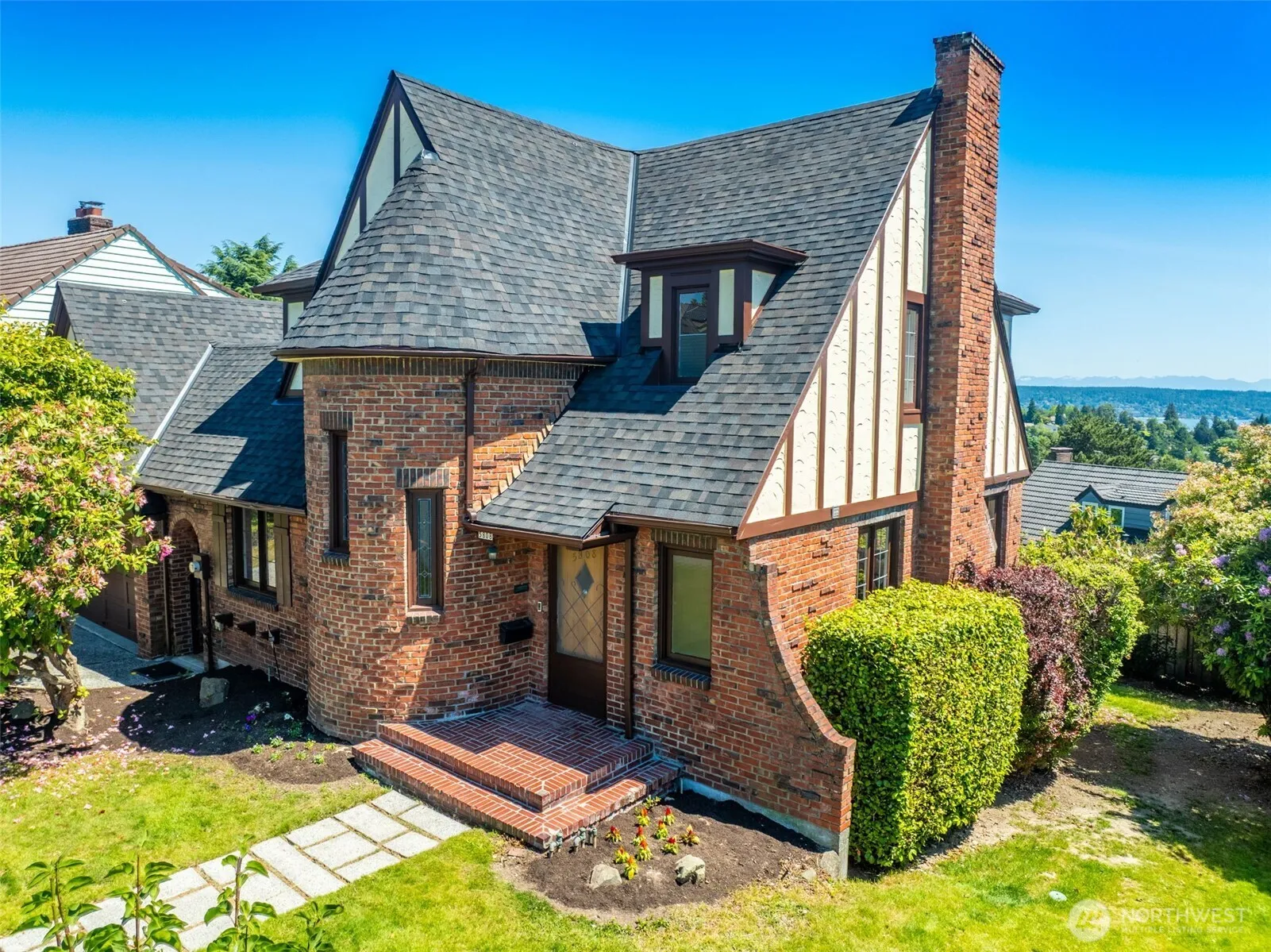 Property photo for 5808 Princeton Avenue Ne, Seattle