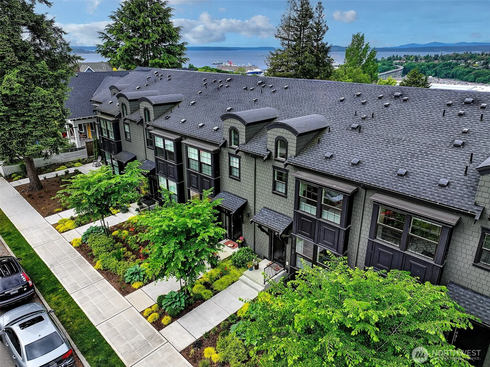 Property photo for 2111 9th Avenue W #20, Seattle photo 2