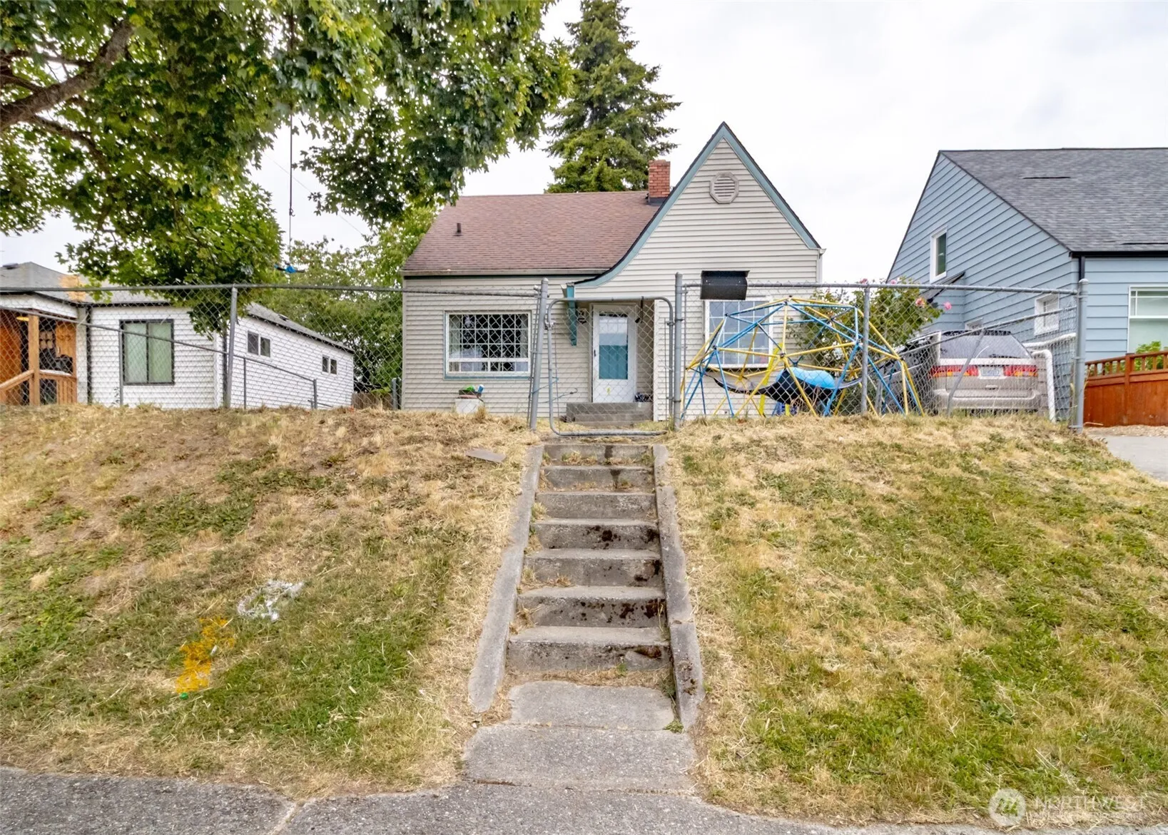 Property photo for 5229 S Thompson Avenue, Tacoma photo 2