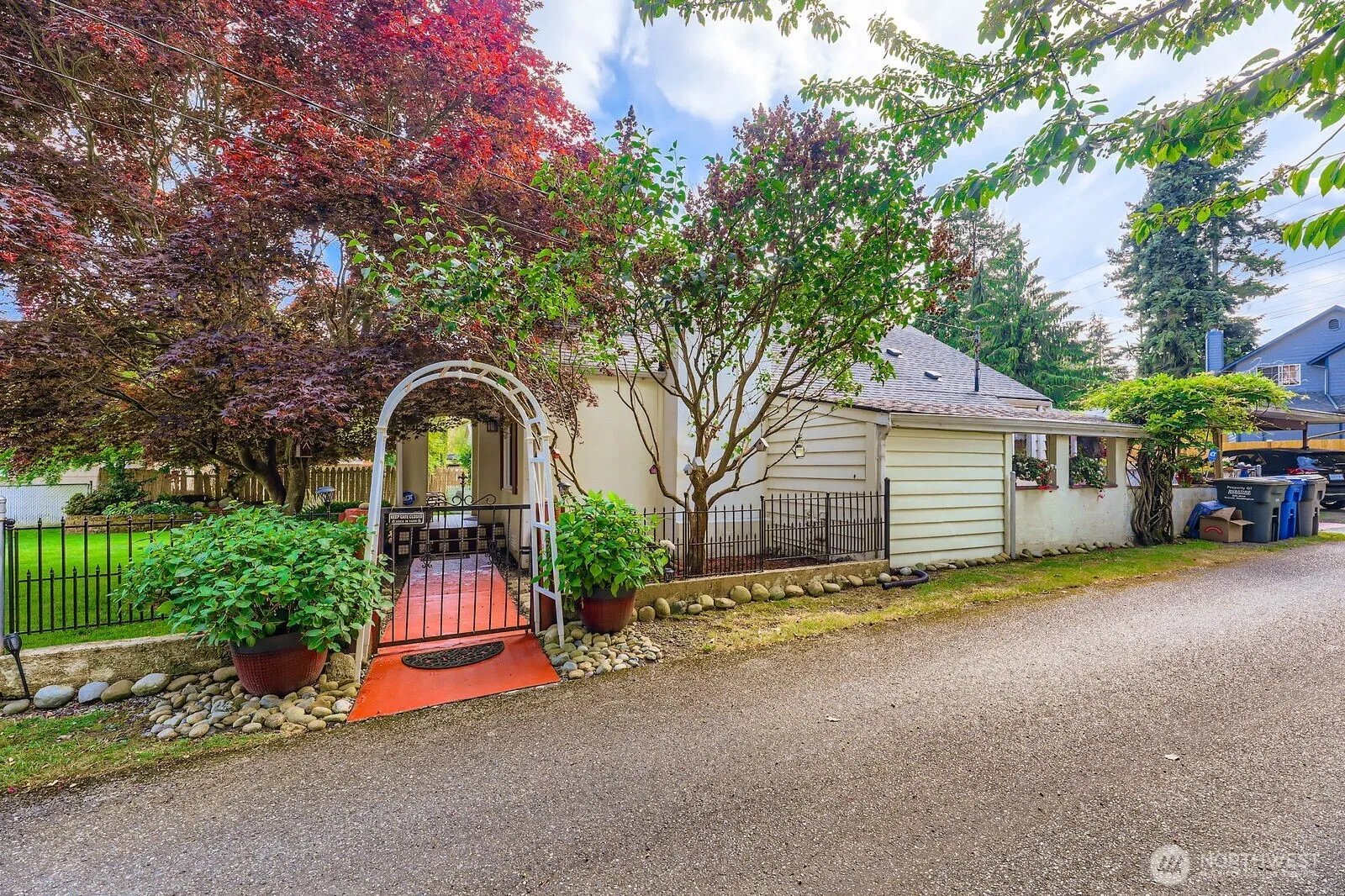 Property photo for 8112 Florida Drive, Everett photo 3