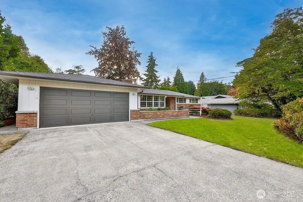 Property photo for 731 Maplewood Avenue, Kent