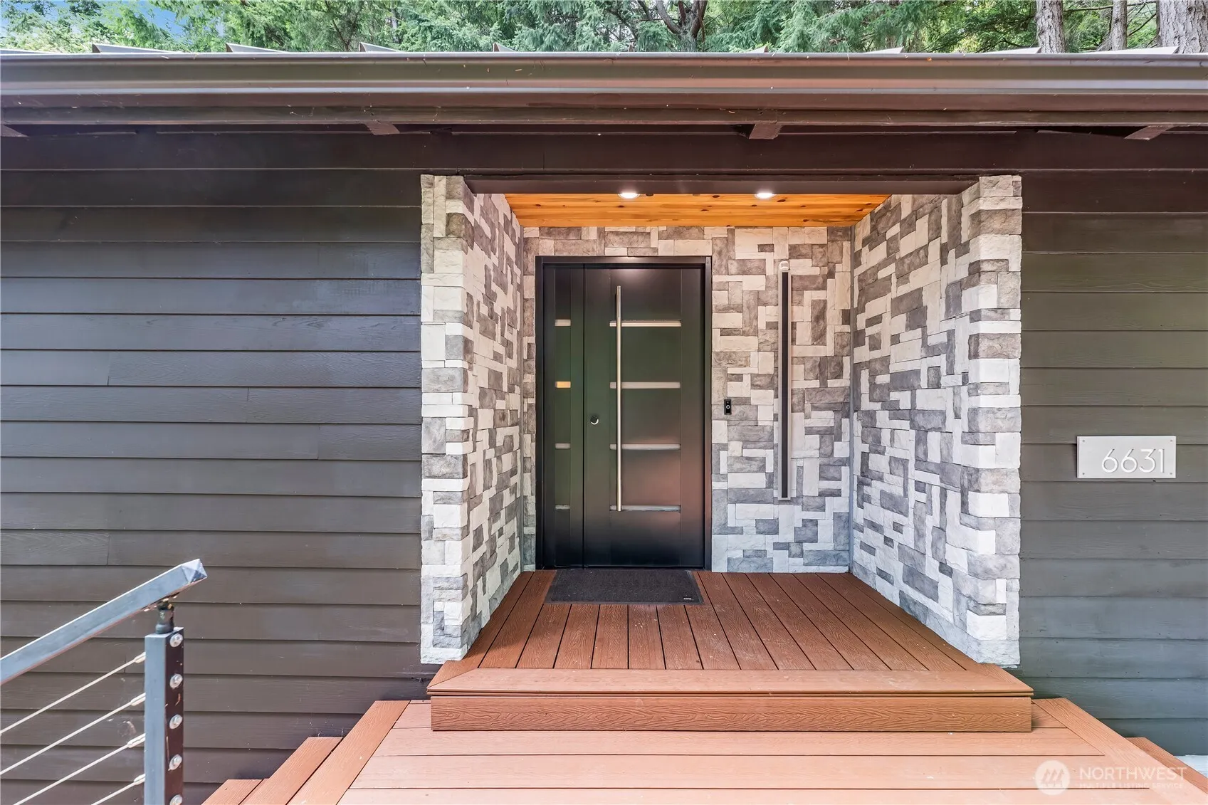 Property photo for 6631 Cromwell Beach Drive Nw, Gig Harbor photo 3