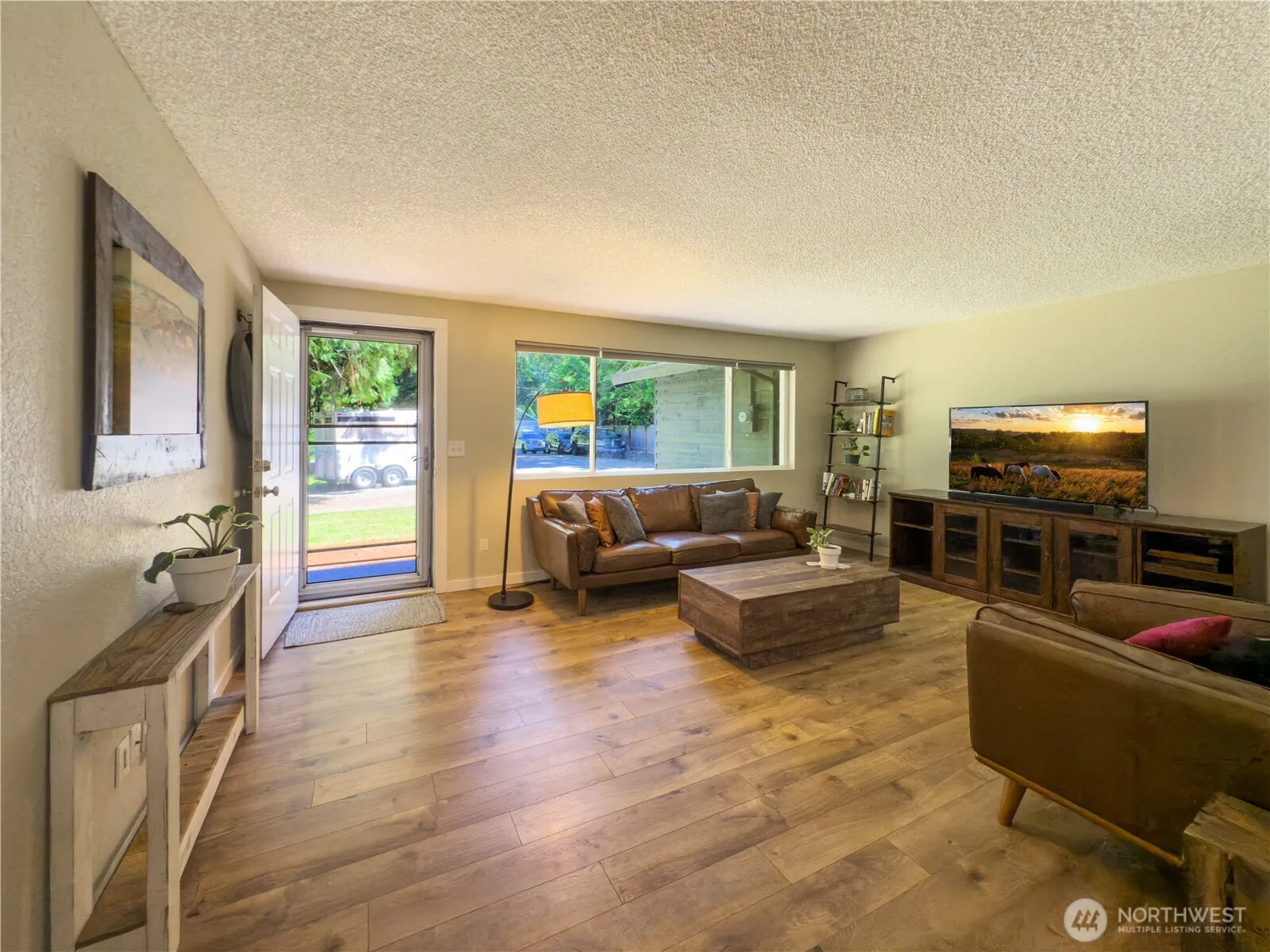 Property photo for 17714 Robinhood Lane, Snohomish photo 2