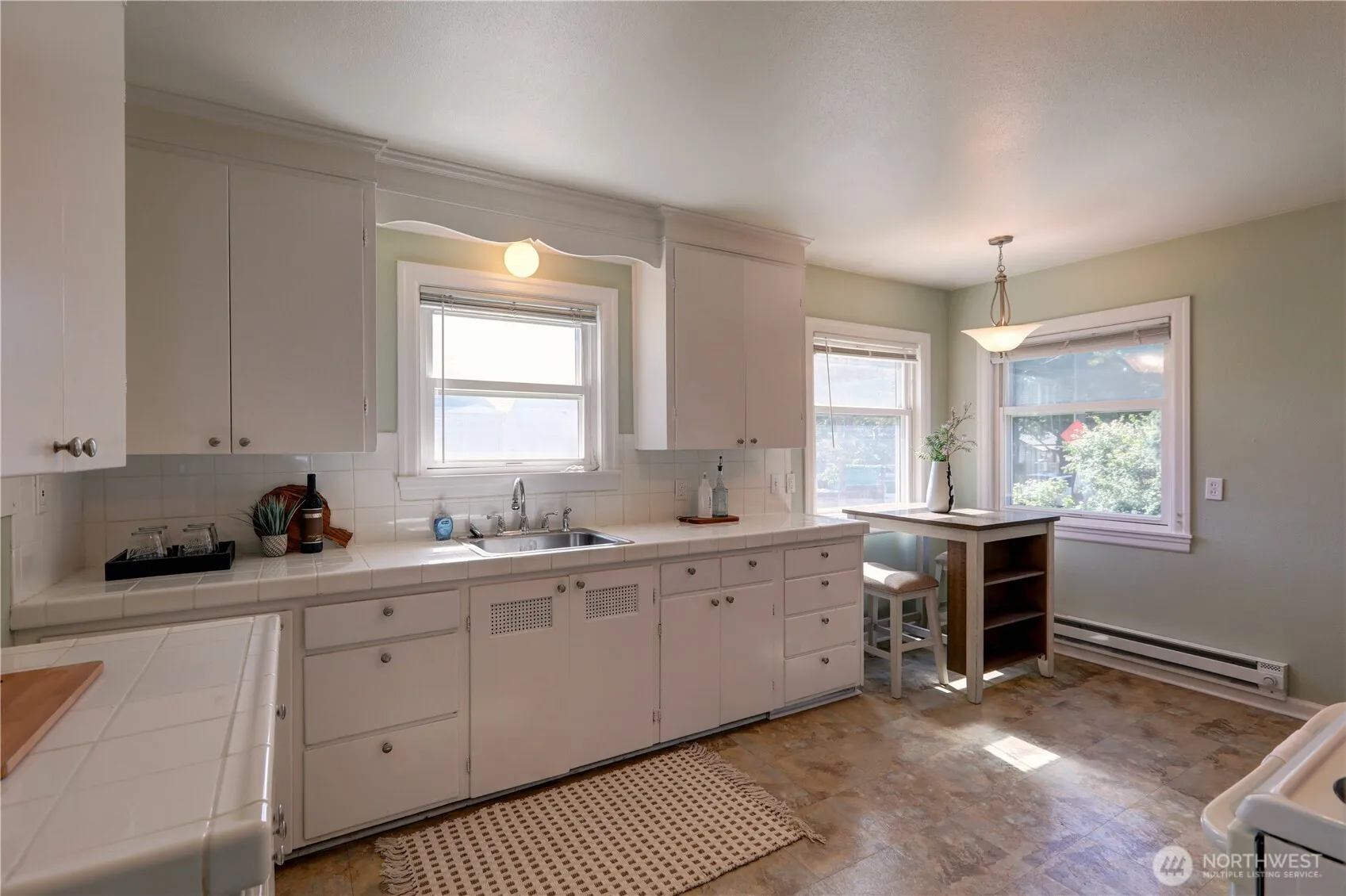 Property photo for 1021 S Bailey Street, Seattle photo 5