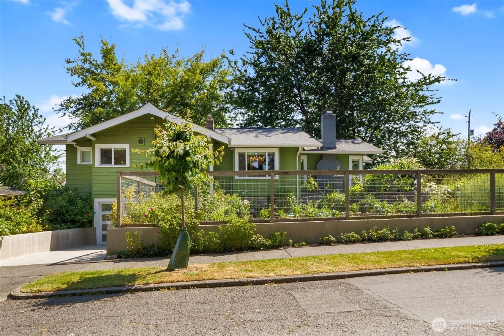 Property photo for 198 26th Avenue, Seattle photo 3