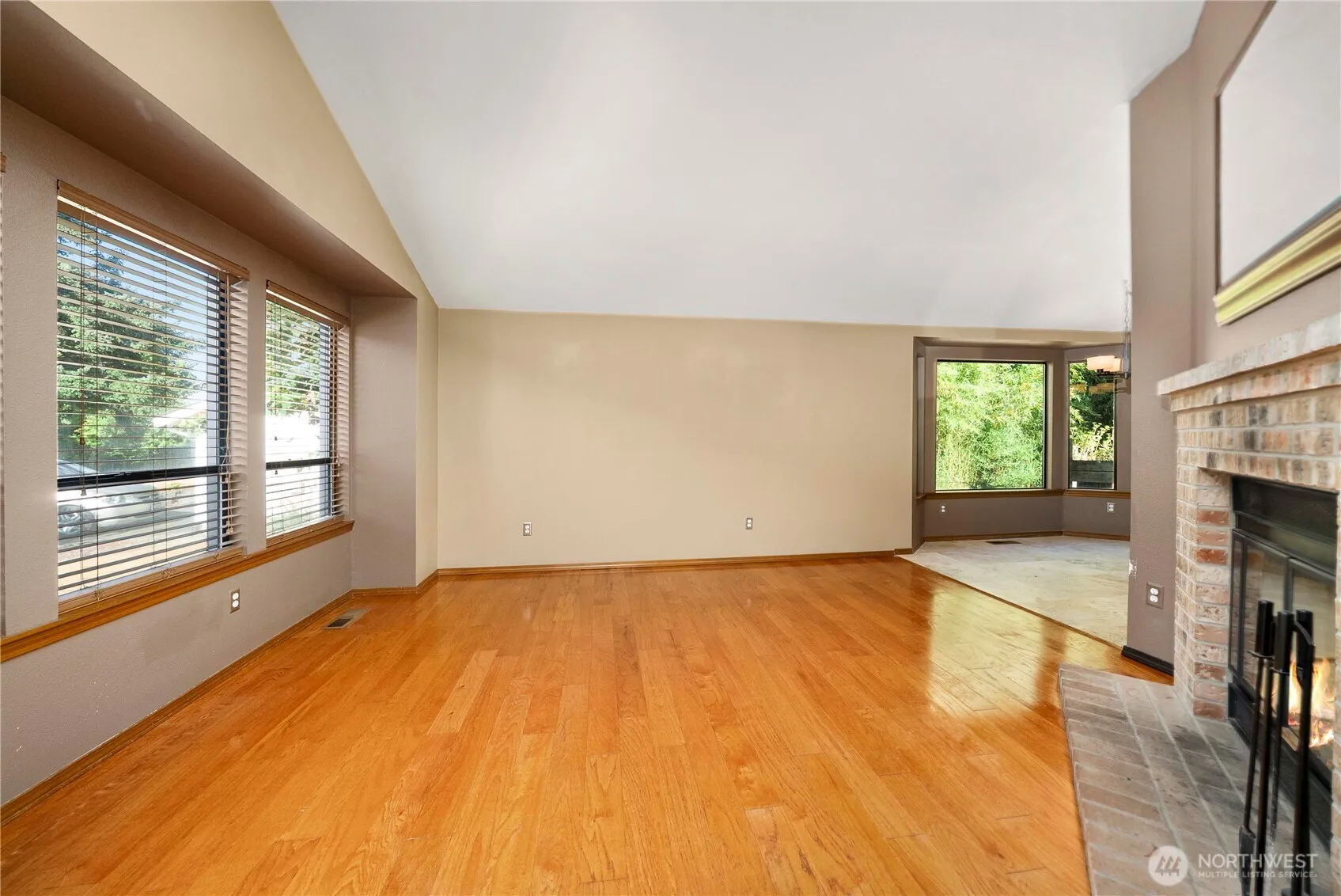 Property photo for 1307 Sw 323rd Street, Federal Way photo 3