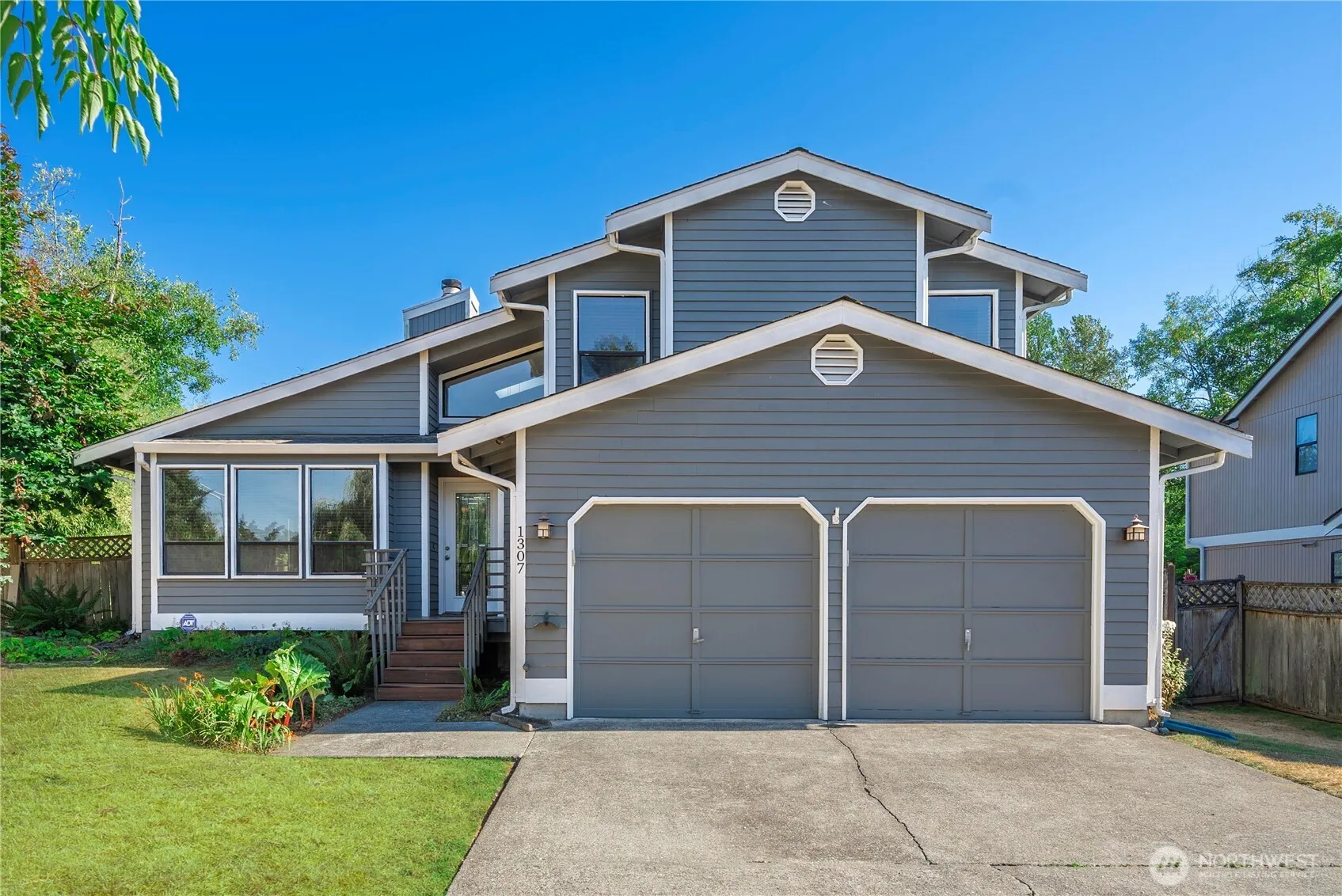 Property photo for 1307 Sw 323rd Street, Federal Way photo 2