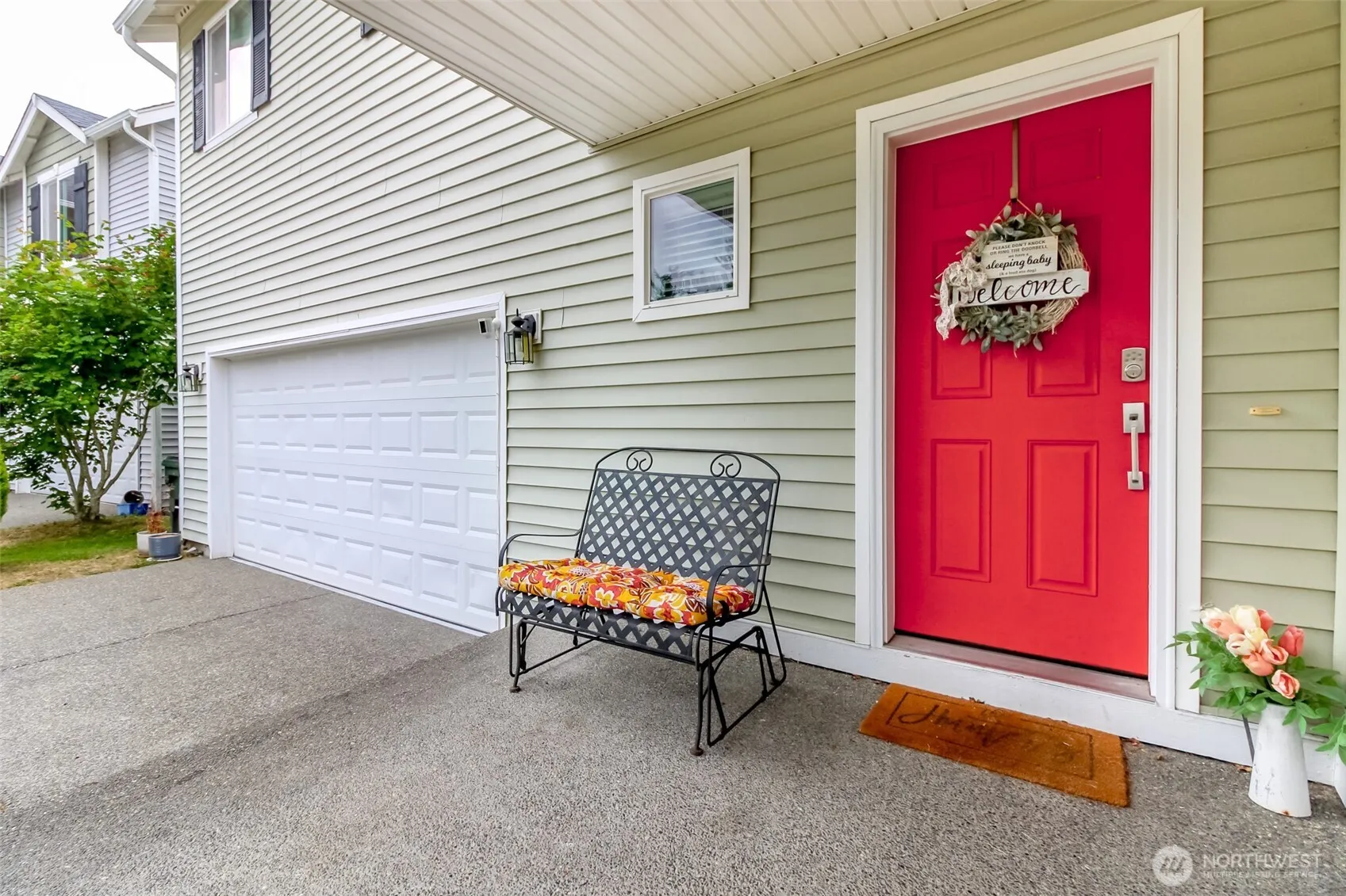 Property photo for 1194 Swan Loop, Dupont photo 2