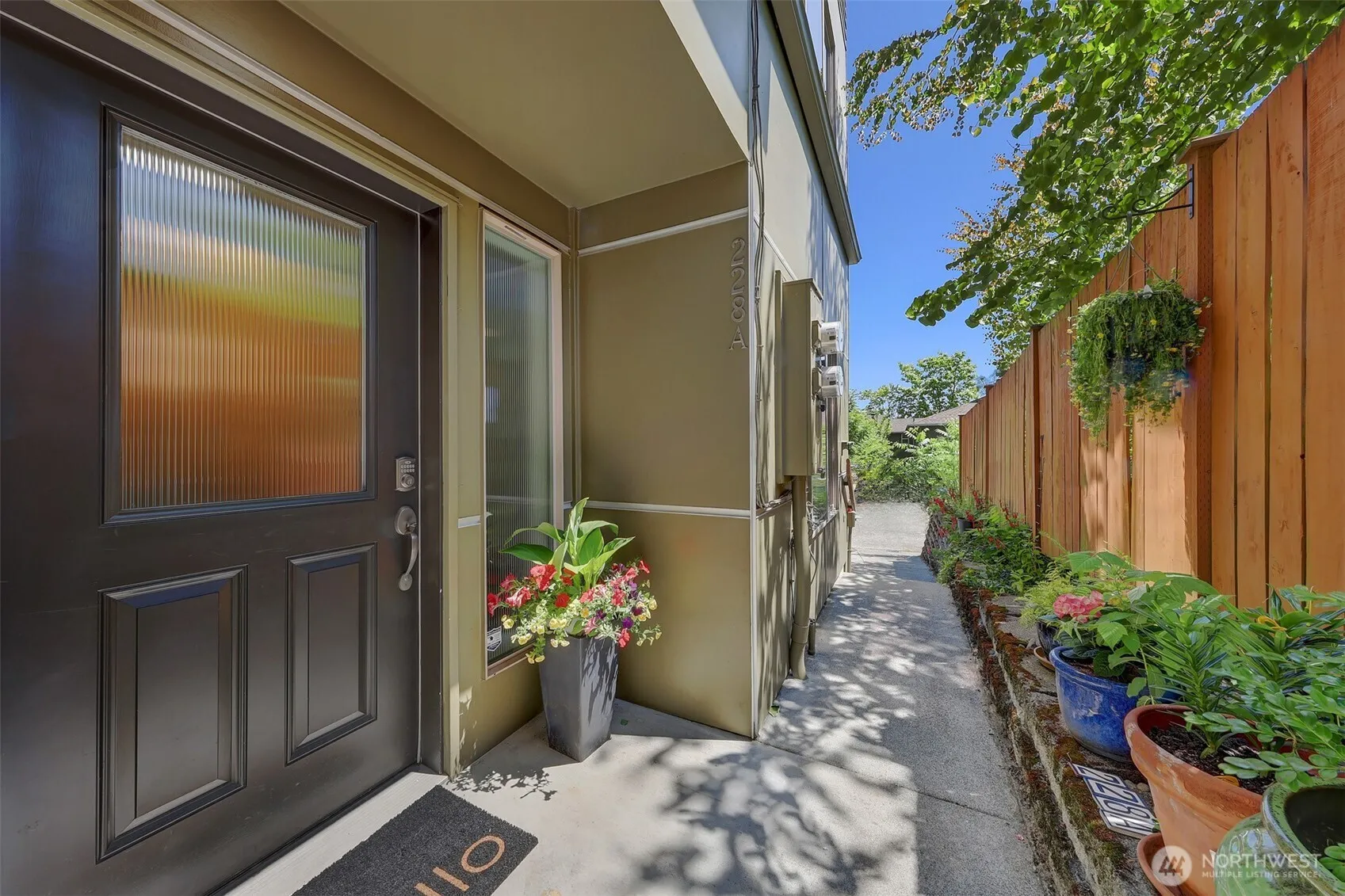 Property photo for 228 24th Avenue E #a, Seattle photo 4