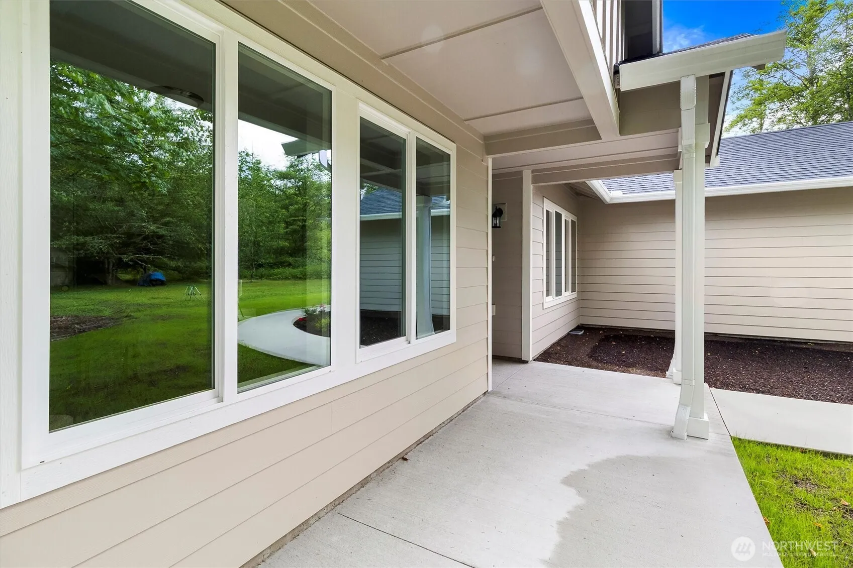Property photo for 281 Shallow Shore Road, Bellingham photo 4