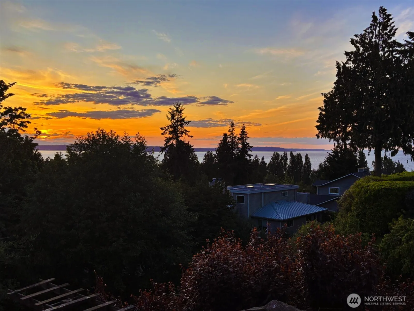 Property photo for 9201 24th Avenue Nw, Seattle photo 2