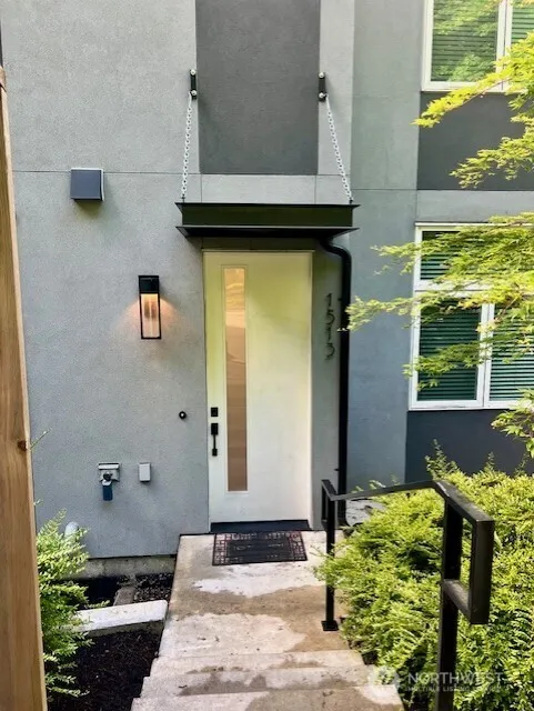 Property photo for 1513 Lakeview Boulevard E, Seattle